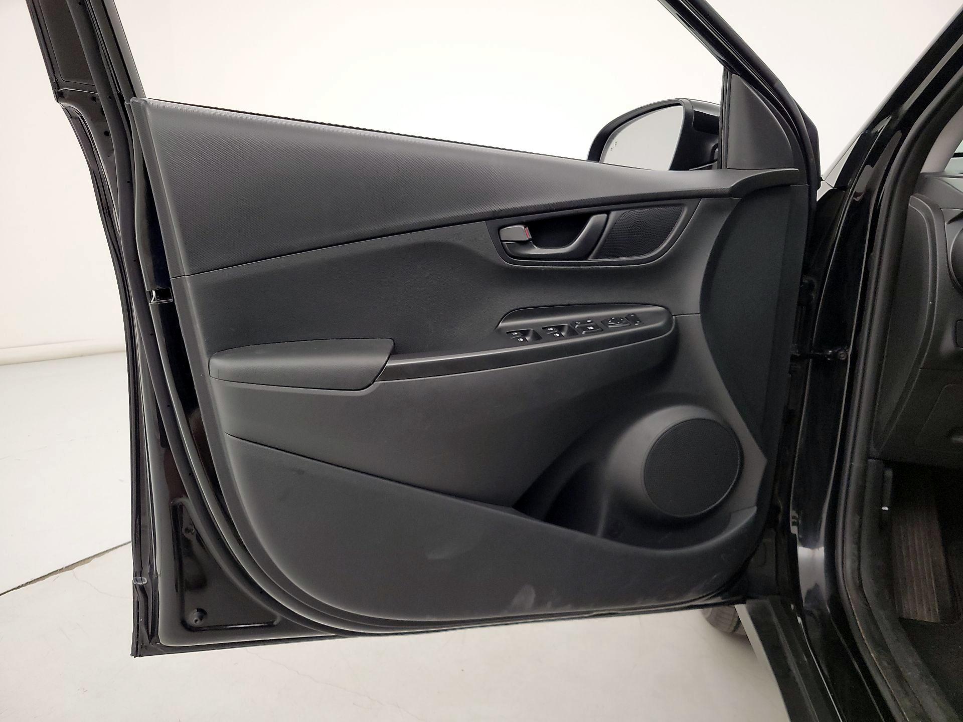 Thumbnail: 2022 Hyundai Kona - 12