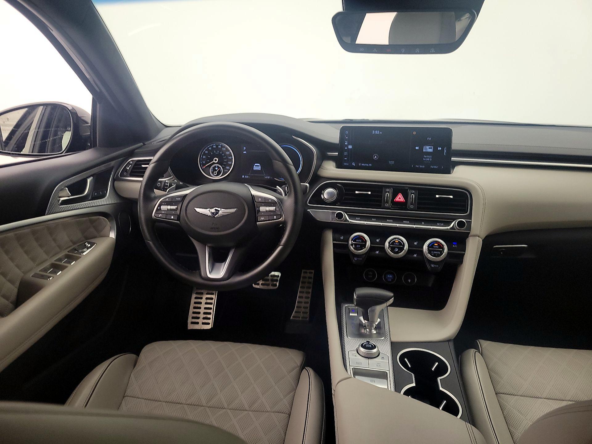 Thumbnail: 2022 Genesis G70 - 9