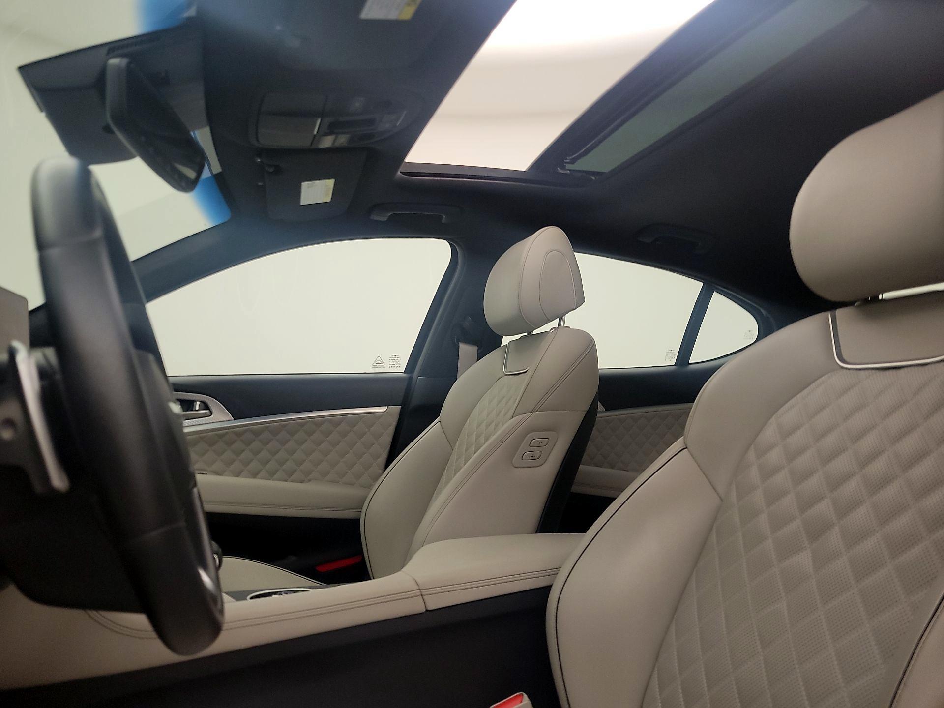 Thumbnail: 2022 Genesis G70 - 20