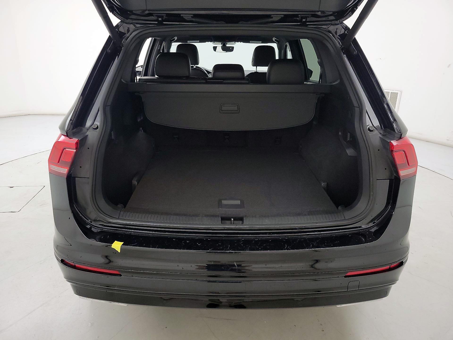 Thumbnail: 2019 Volkswagen Tiguan - 20