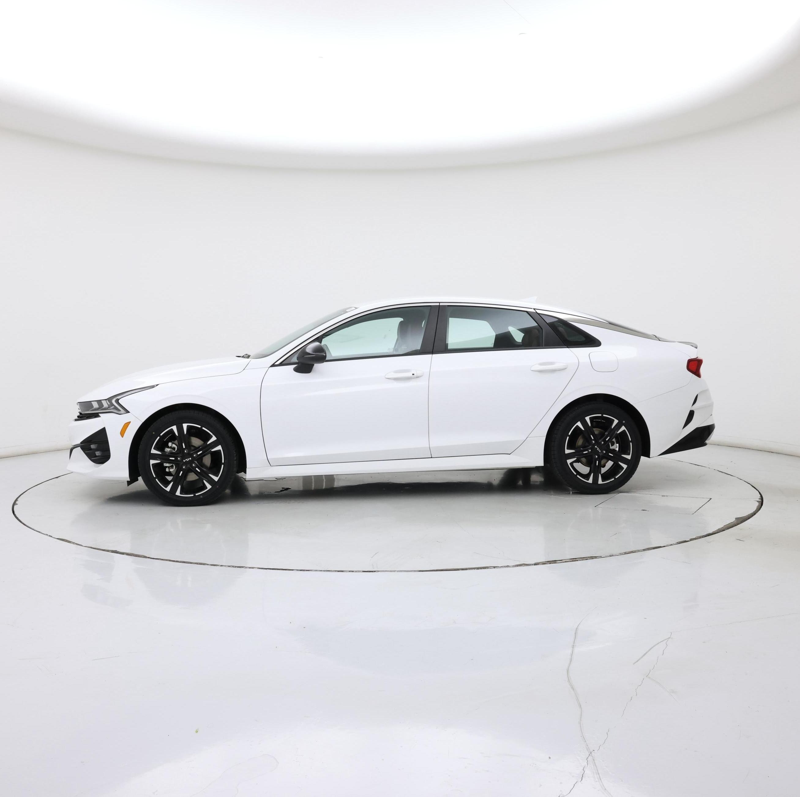 Thumbnail: 2023 Kia K5 - 3