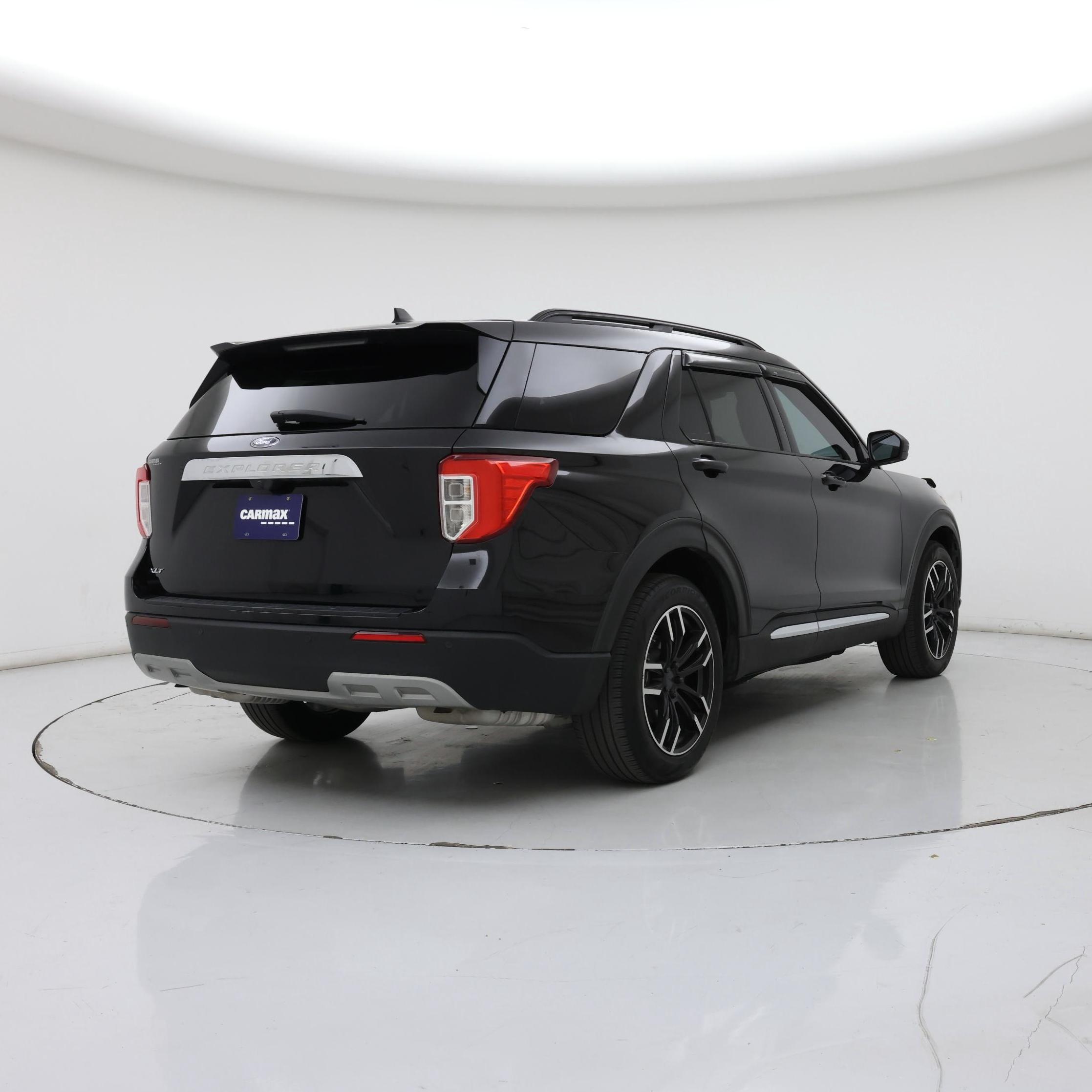 Thumbnail: 2021 Ford Explorer - 8