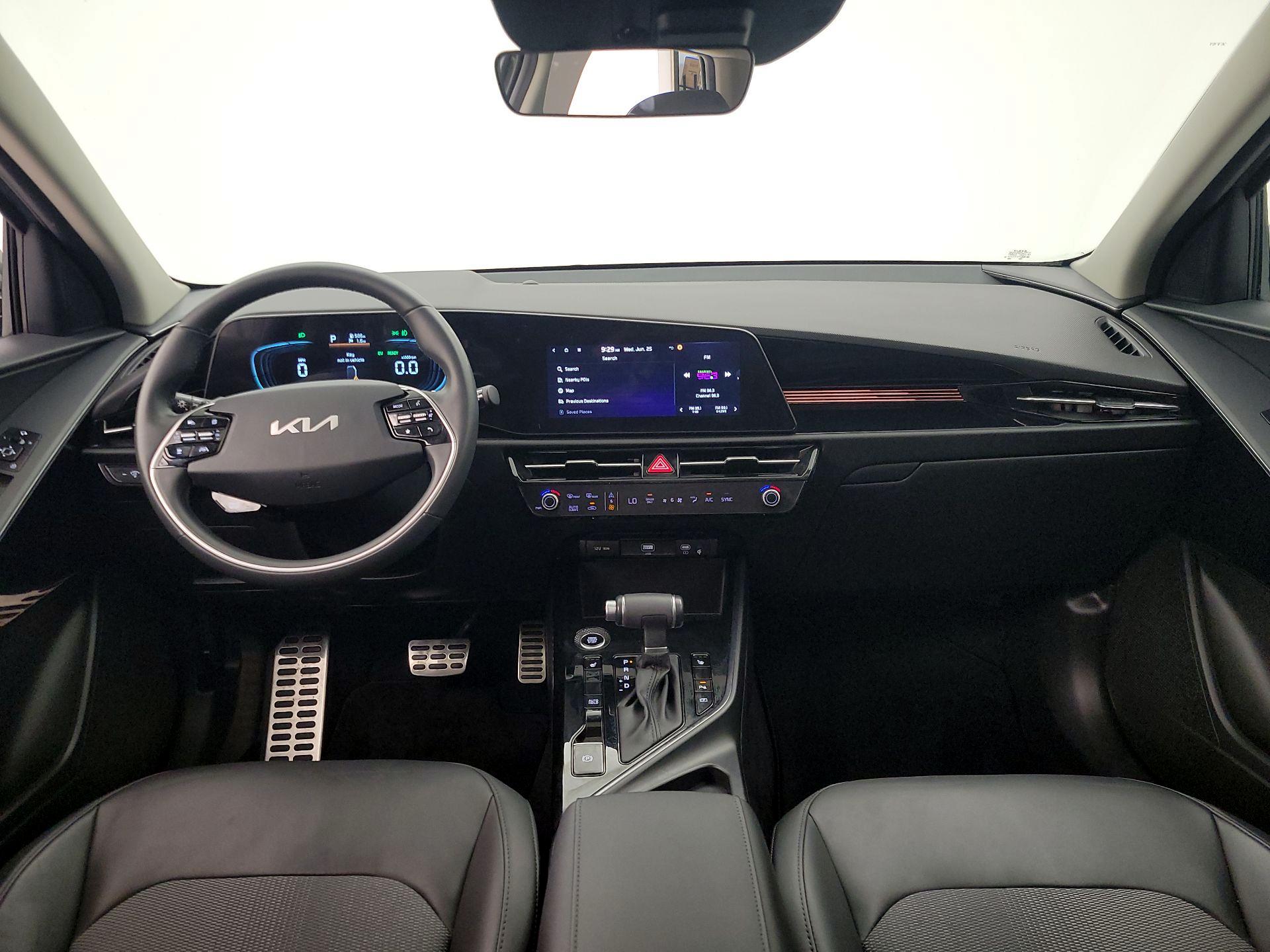Thumbnail: 2023 Kia Niro - 9