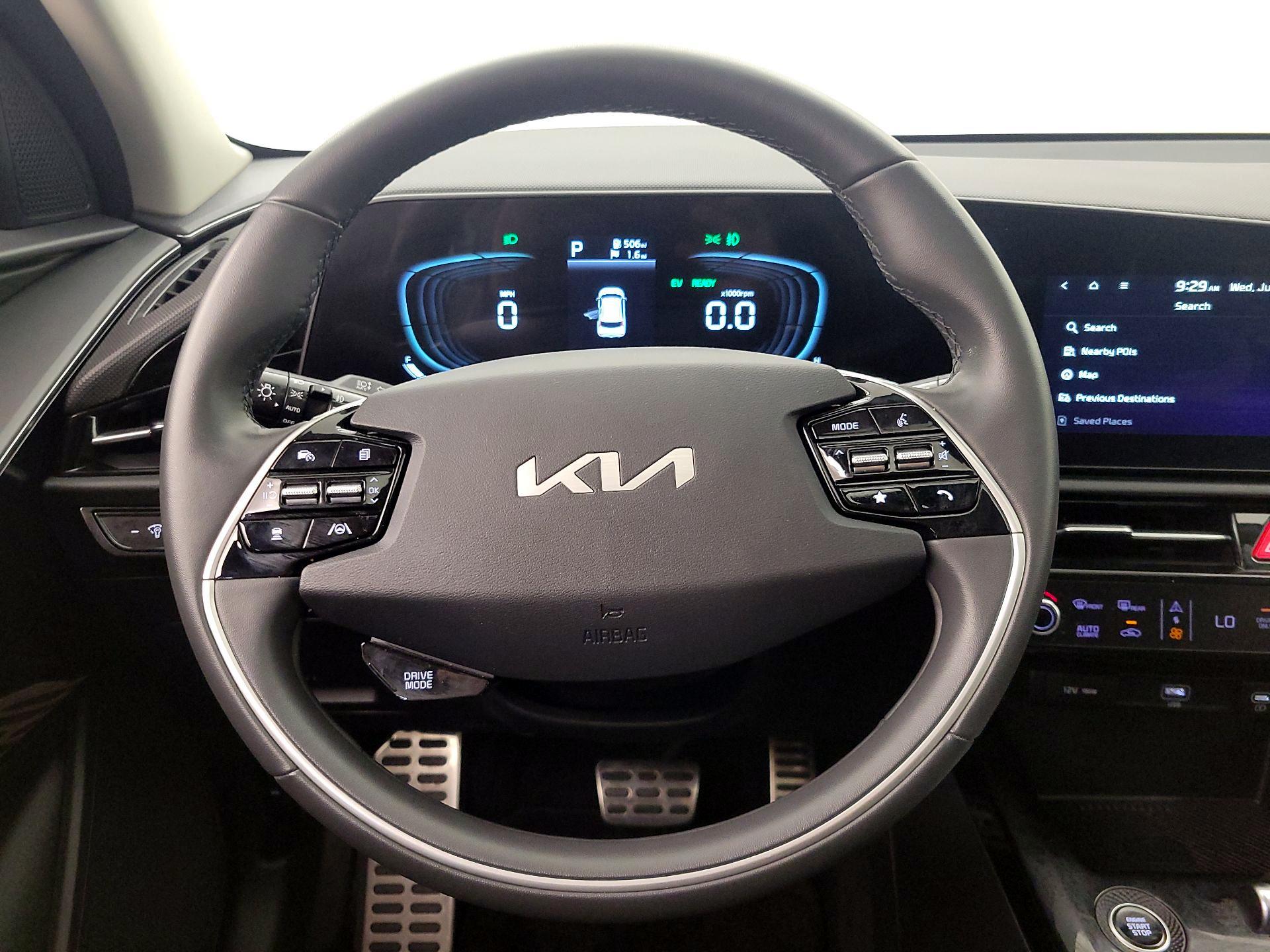 Thumbnail: 2023 Kia Niro - 10