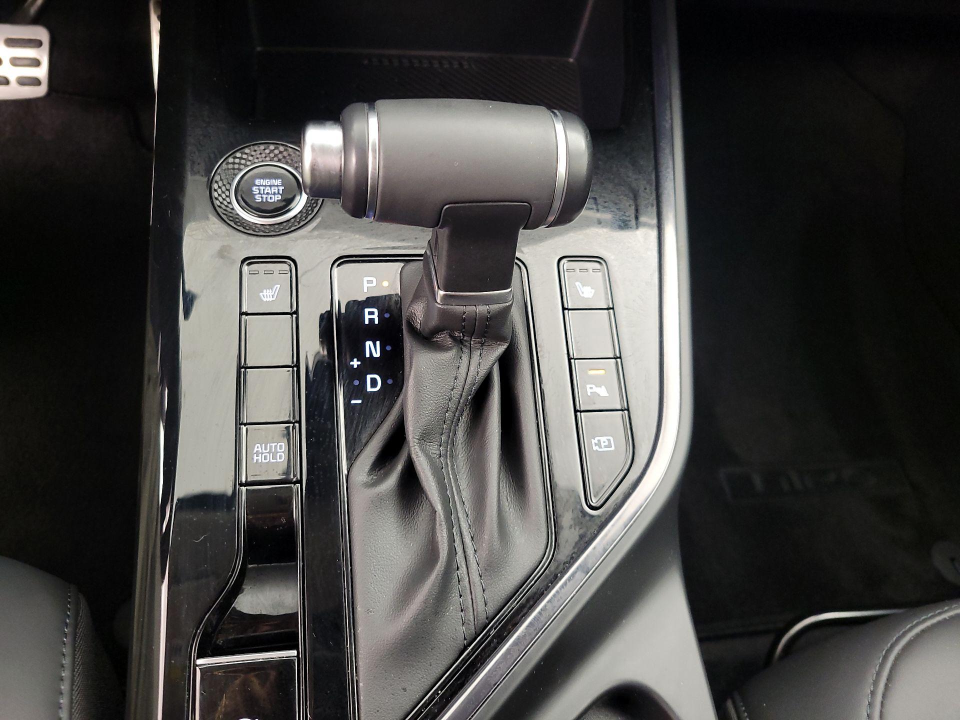 Thumbnail: 2023 Kia Niro - 18