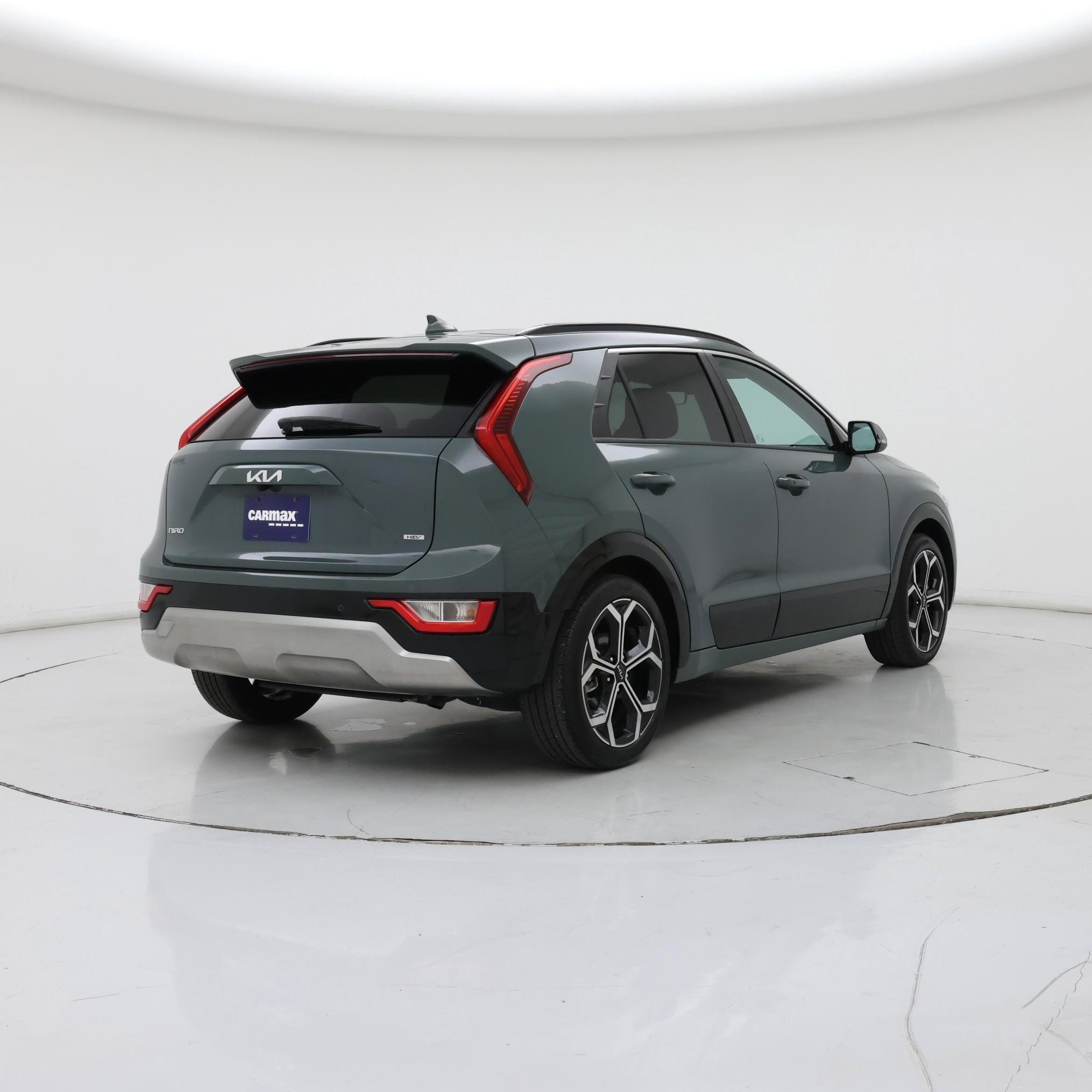 Thumbnail: 2023 Kia Niro - 8
