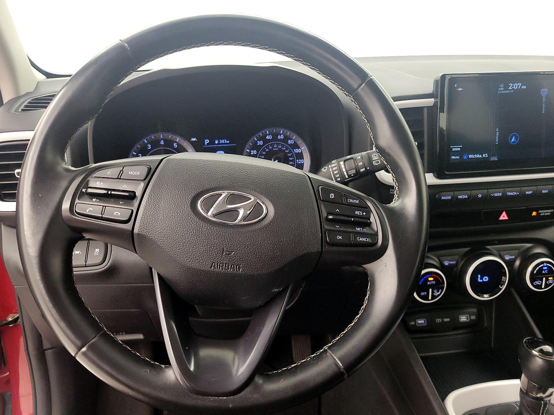 Thumbnail: 2022 Hyundai Venue - 10