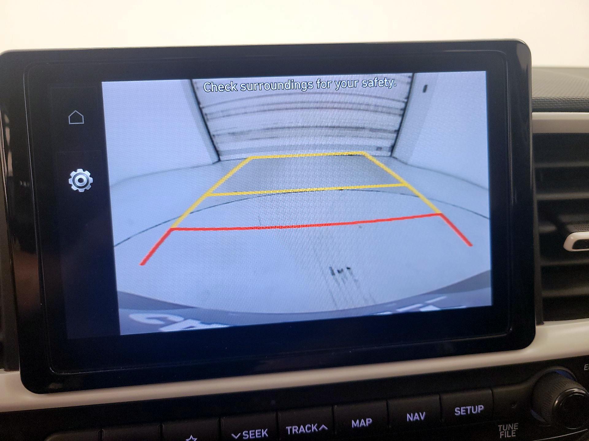 Thumbnail: 2022 Hyundai Venue - 15