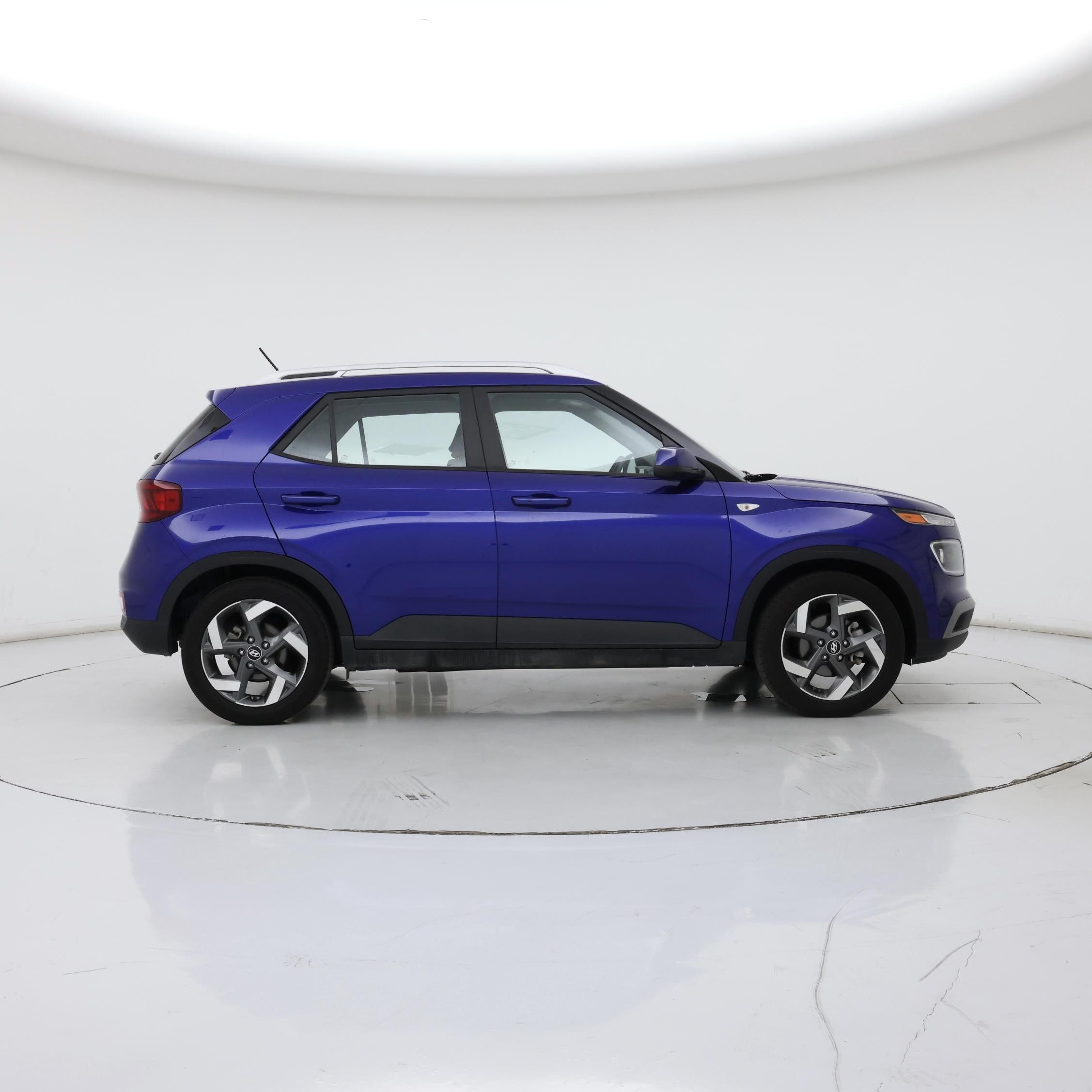 Thumbnail: 2023 Hyundai Venue - 7