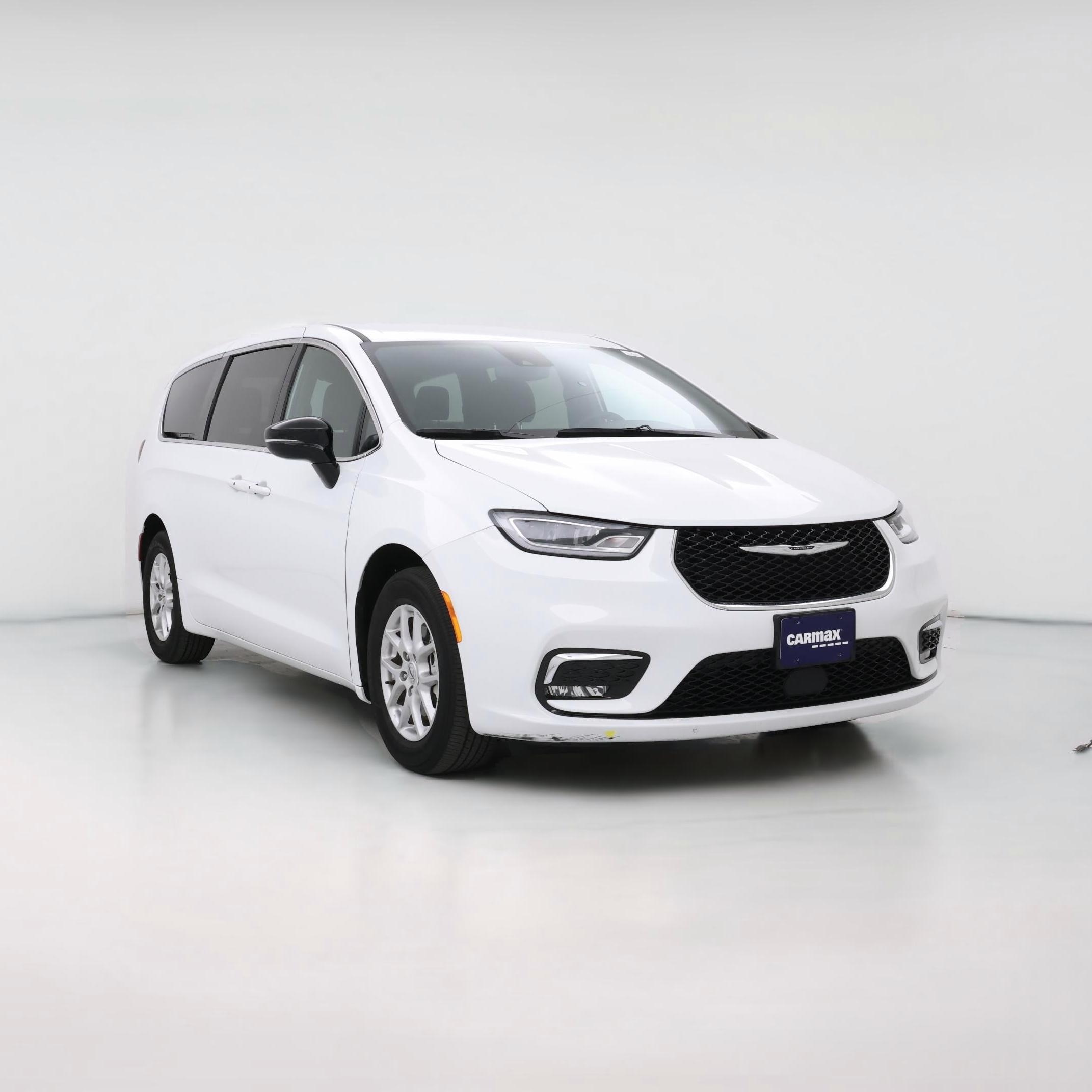 Thumbnail: 2024 Chrysler Pacifica - 1