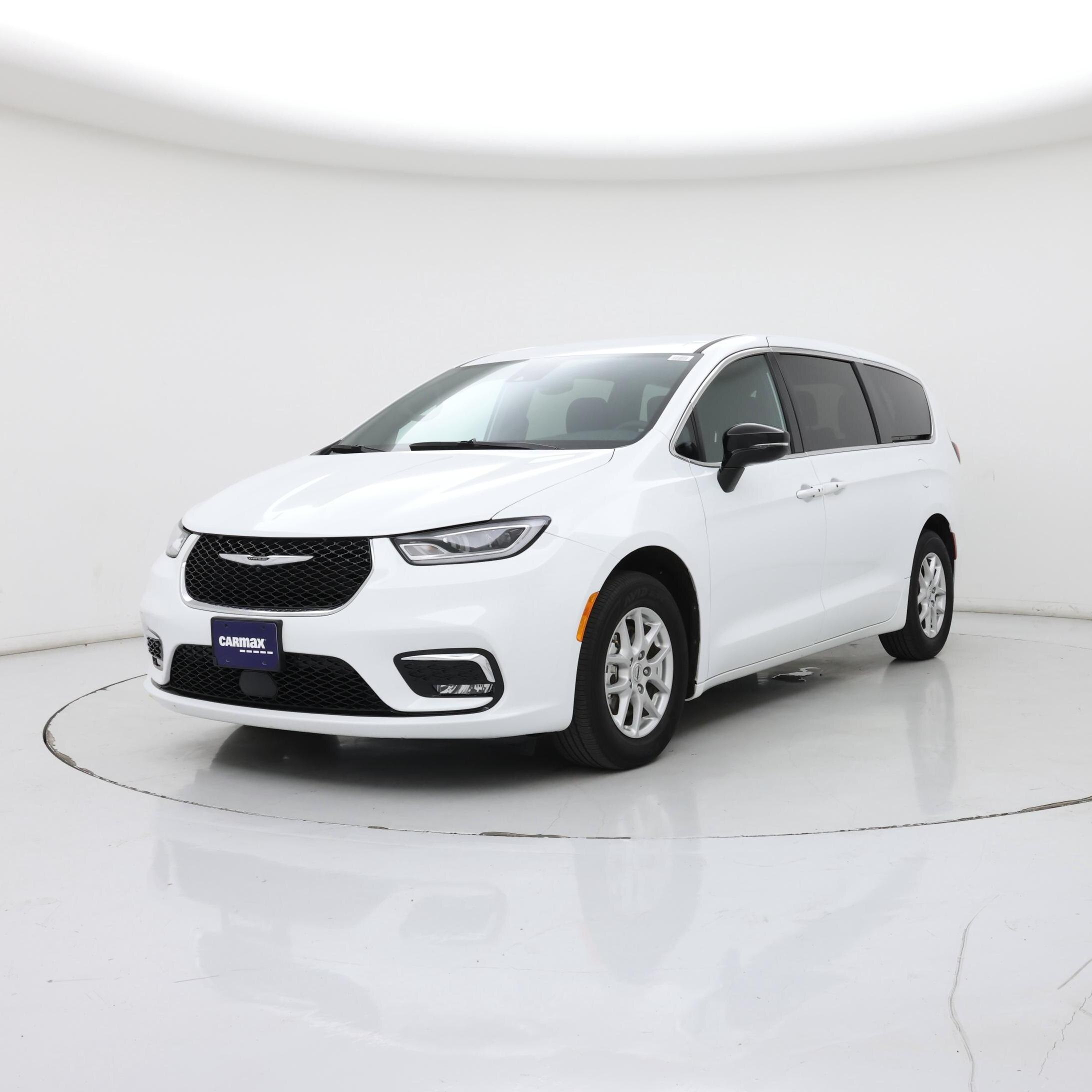 Thumbnail: 2024 Chrysler Pacifica - 4