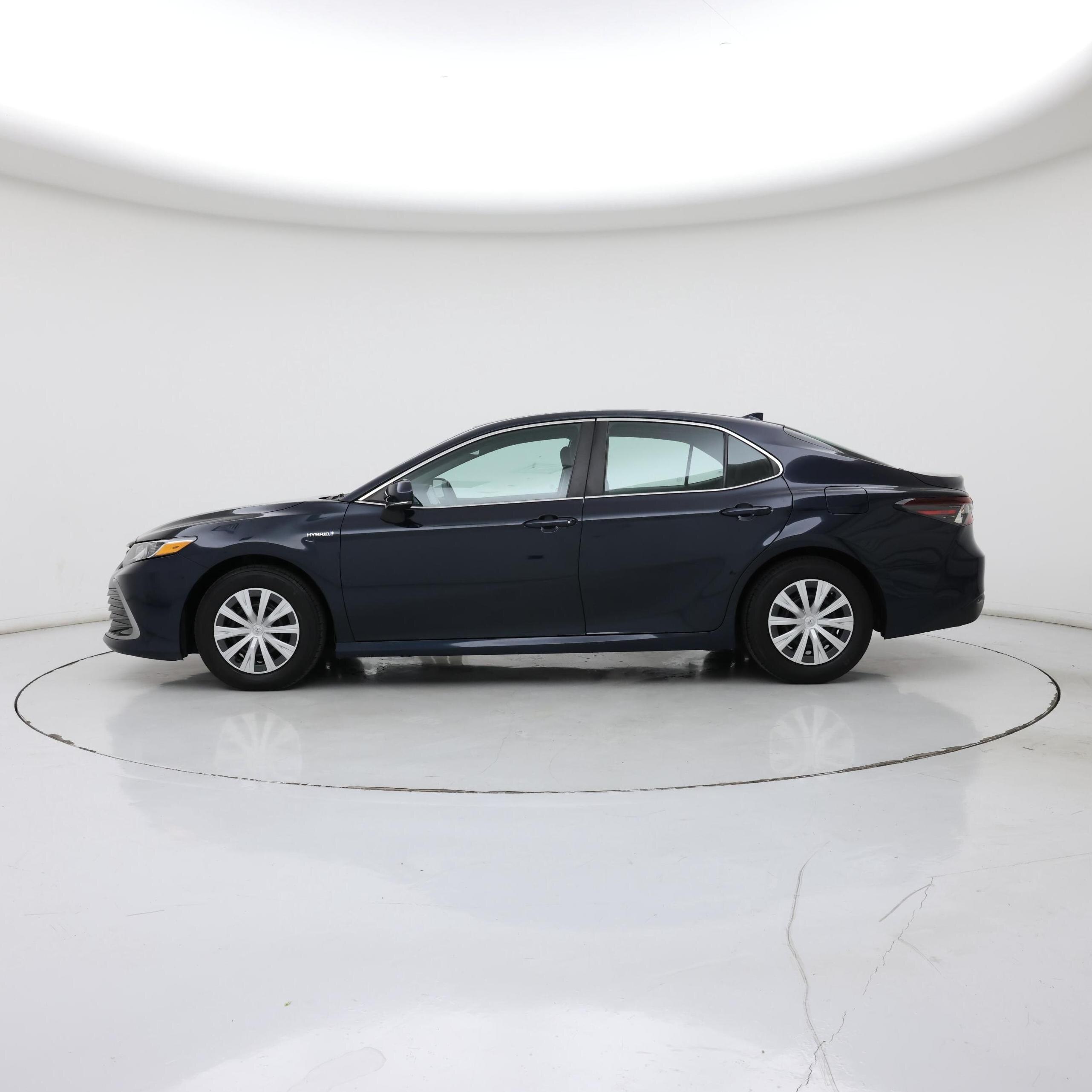 Thumbnail: 2021 Toyota Camry - 3
