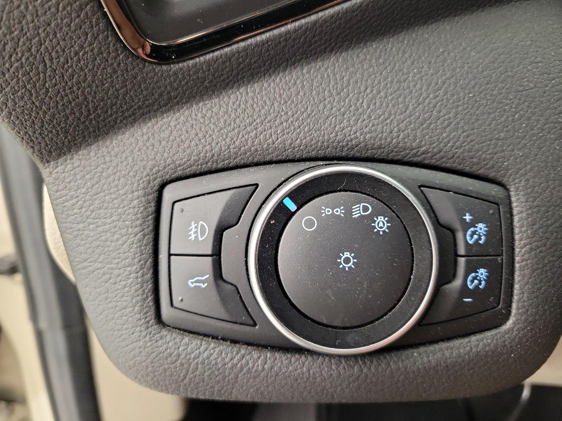 Thumbnail: 2017 Ford Escape - 13