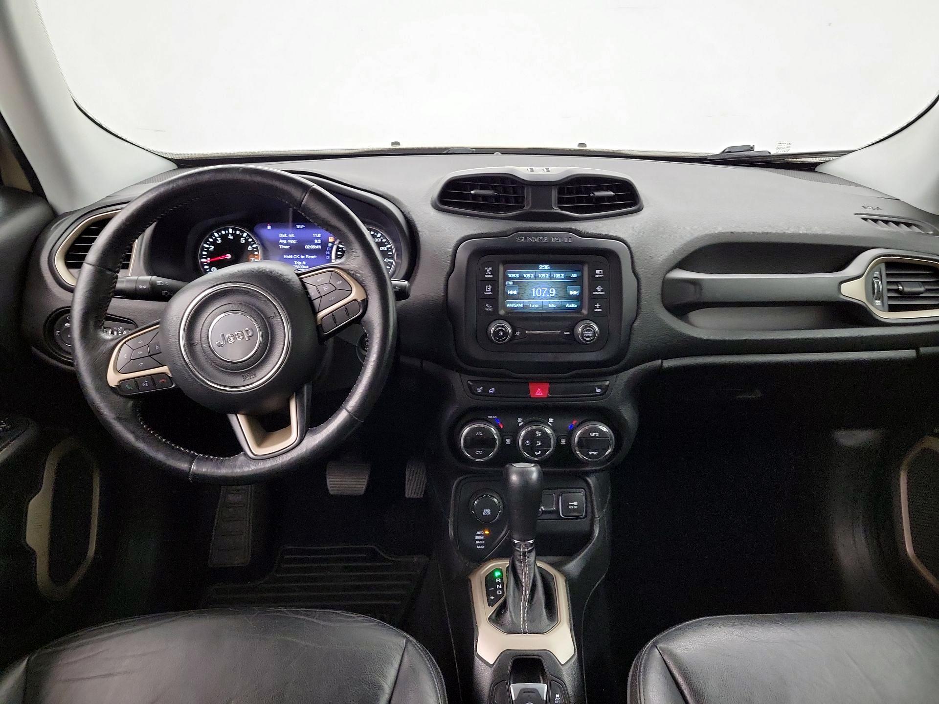 Thumbnail: 2015 Jeep Renegade - 8