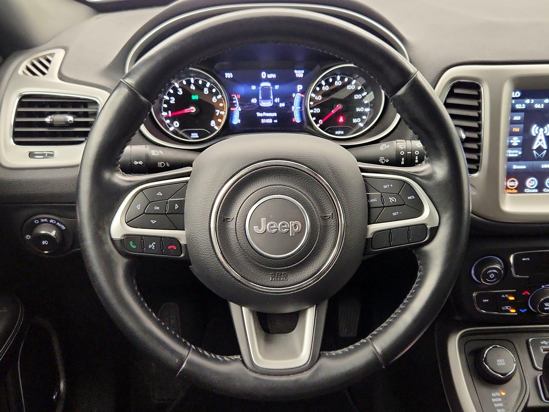 Thumbnail: 2020 Jeep Compass - 10