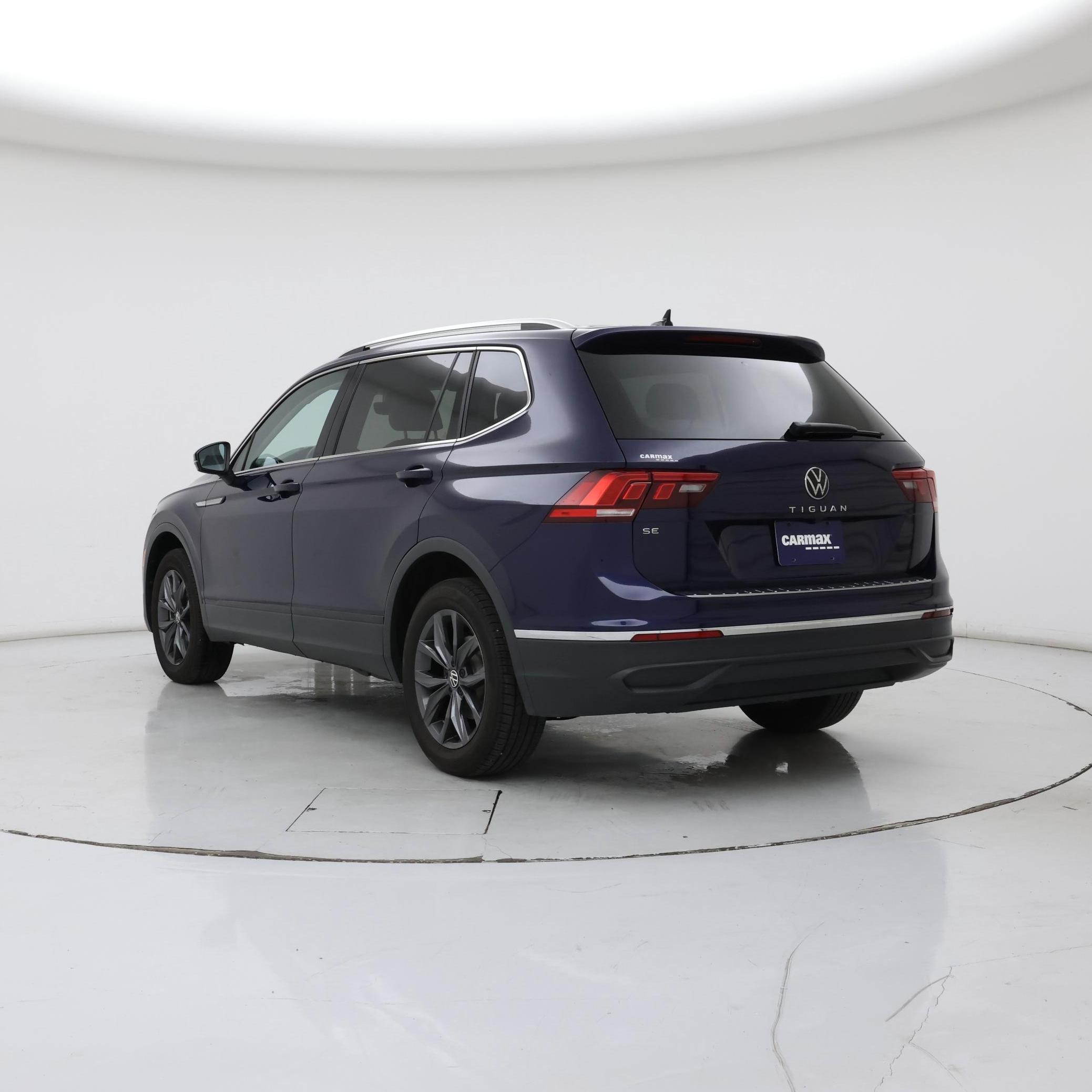 Thumbnail: 2023 Volkswagen Tiguan - 2