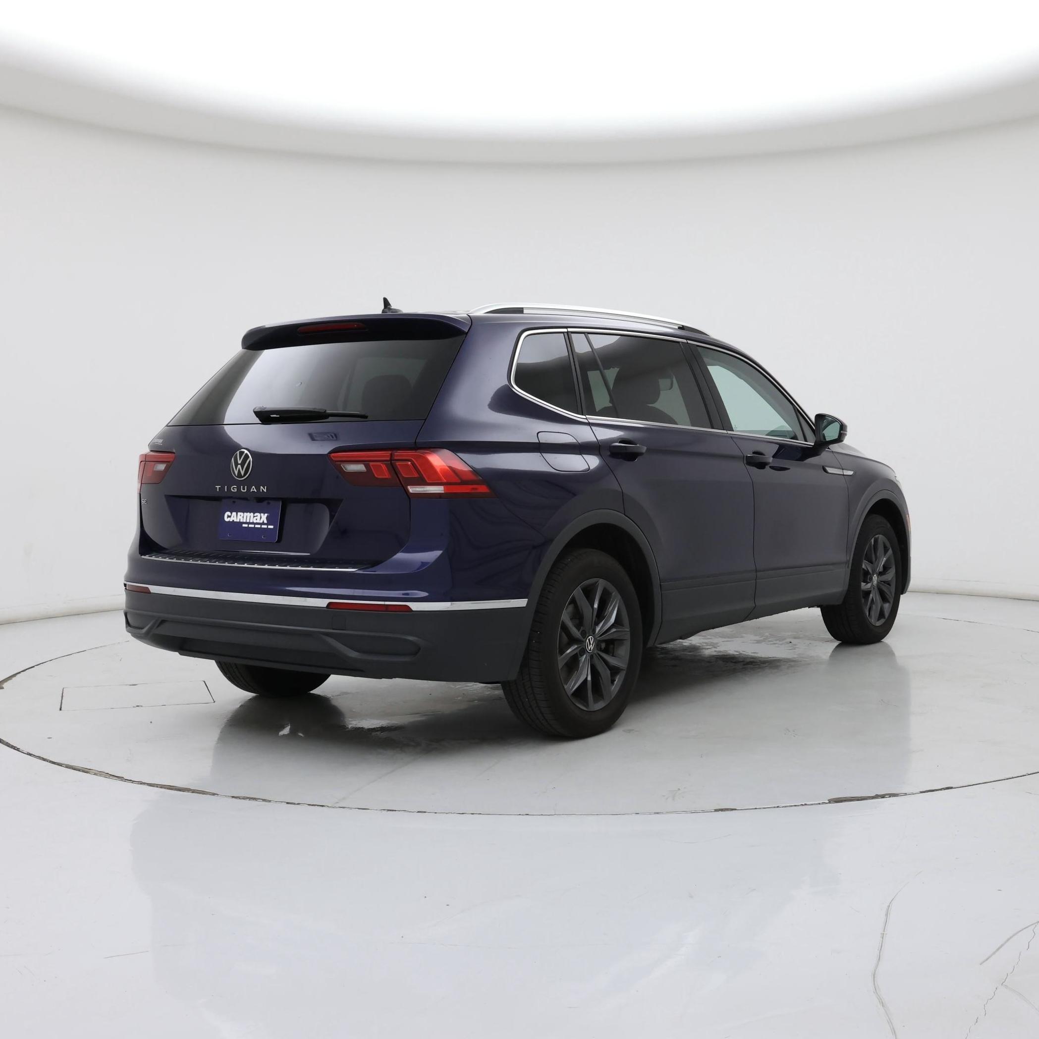 Thumbnail: 2023 Volkswagen Tiguan - 8