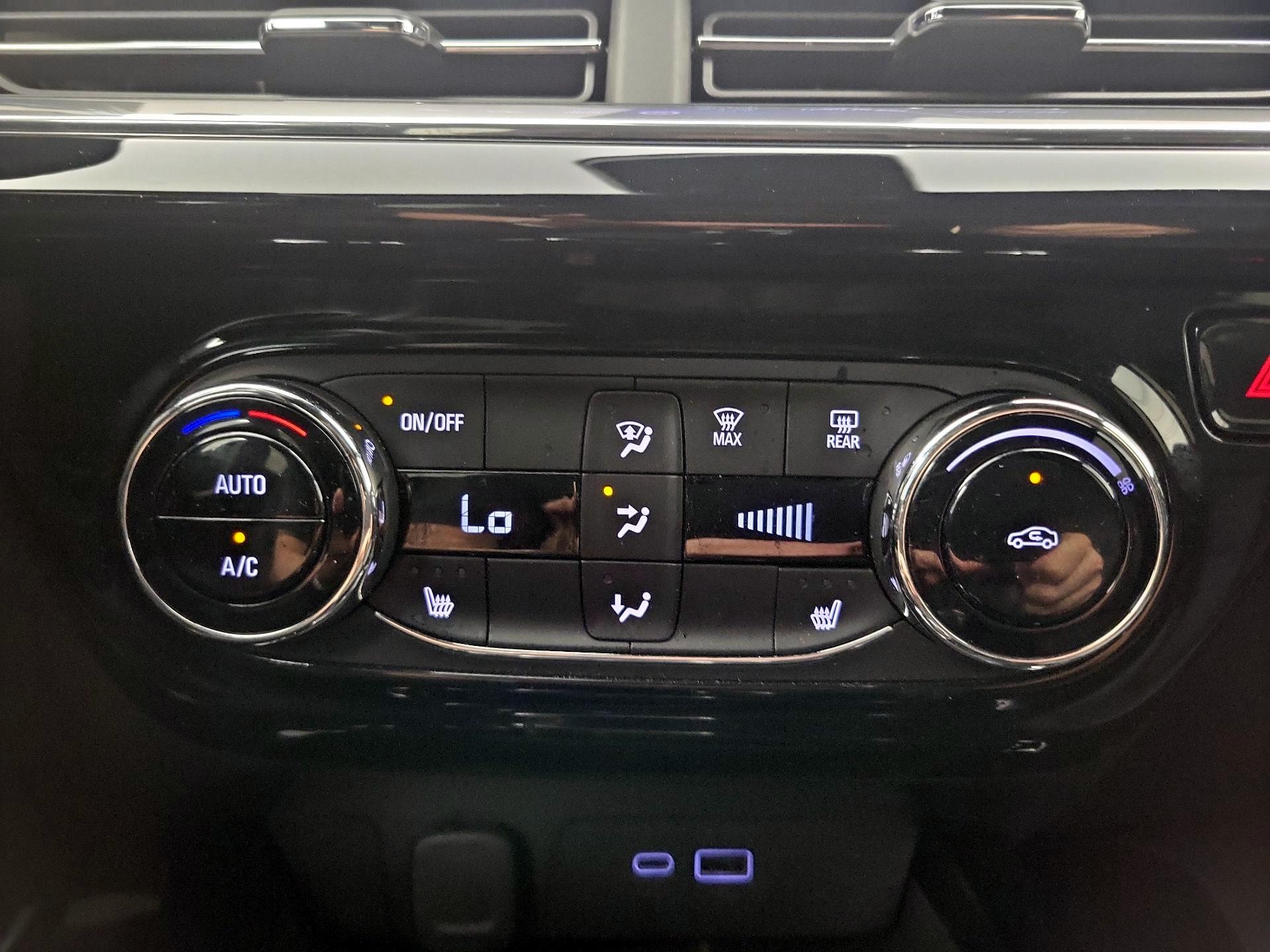 Thumbnail: 2025 Chevrolet Trax - 16