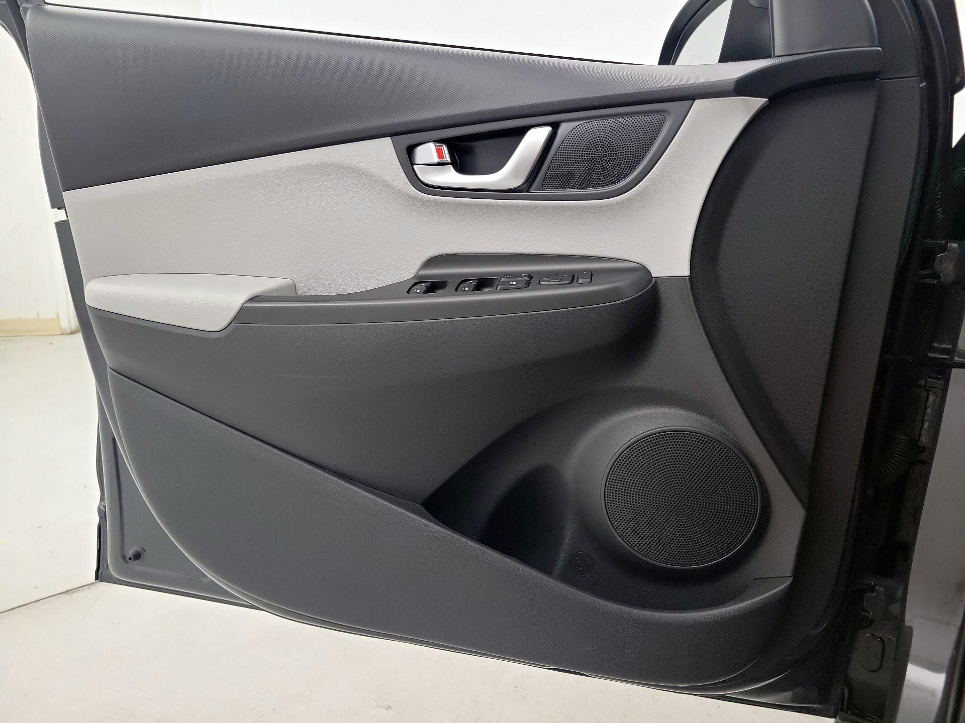 Thumbnail: 2023 Hyundai Kona - 12