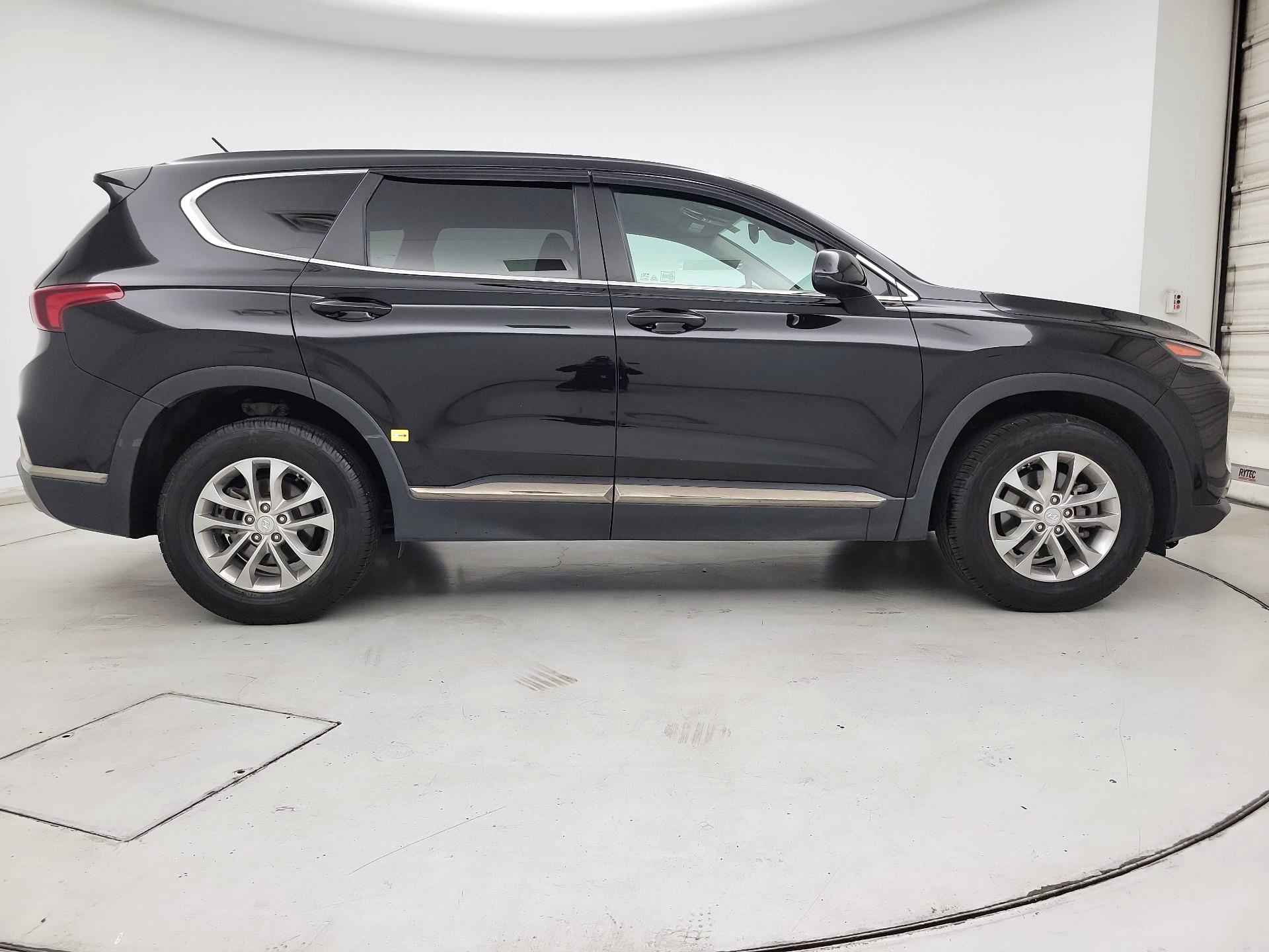 Thumbnail: 2019 Hyundai Santa Fe - 4
