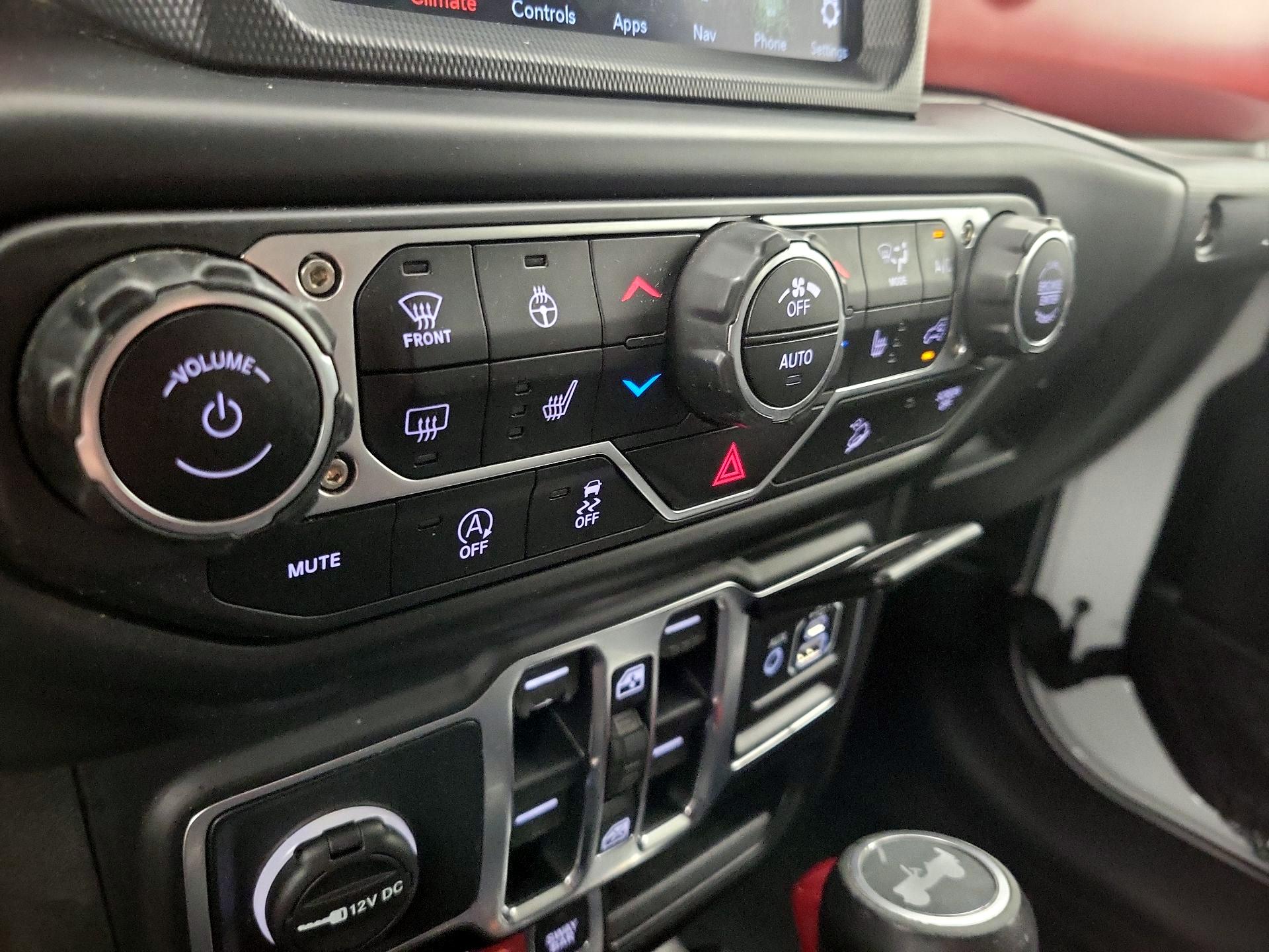 Thumbnail: 2020 Jeep Wrangler - 17
