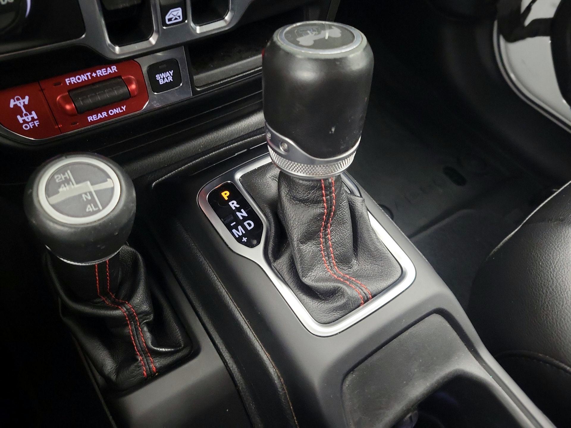Thumbnail: 2020 Jeep Wrangler - 18