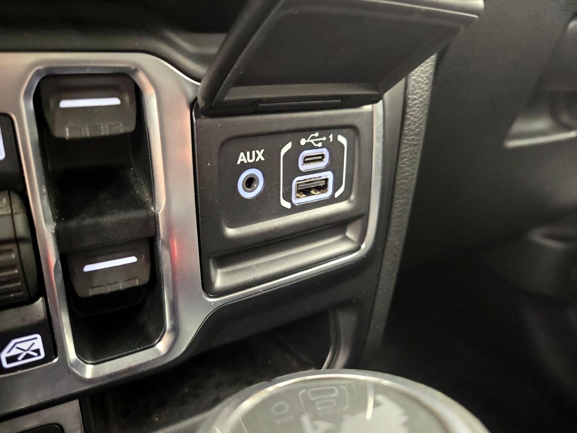 Thumbnail: 2020 Jeep Wrangler - 19