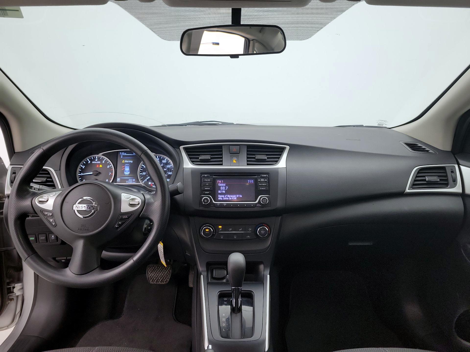 Thumbnail: 2018 Nissan Sentra - 9