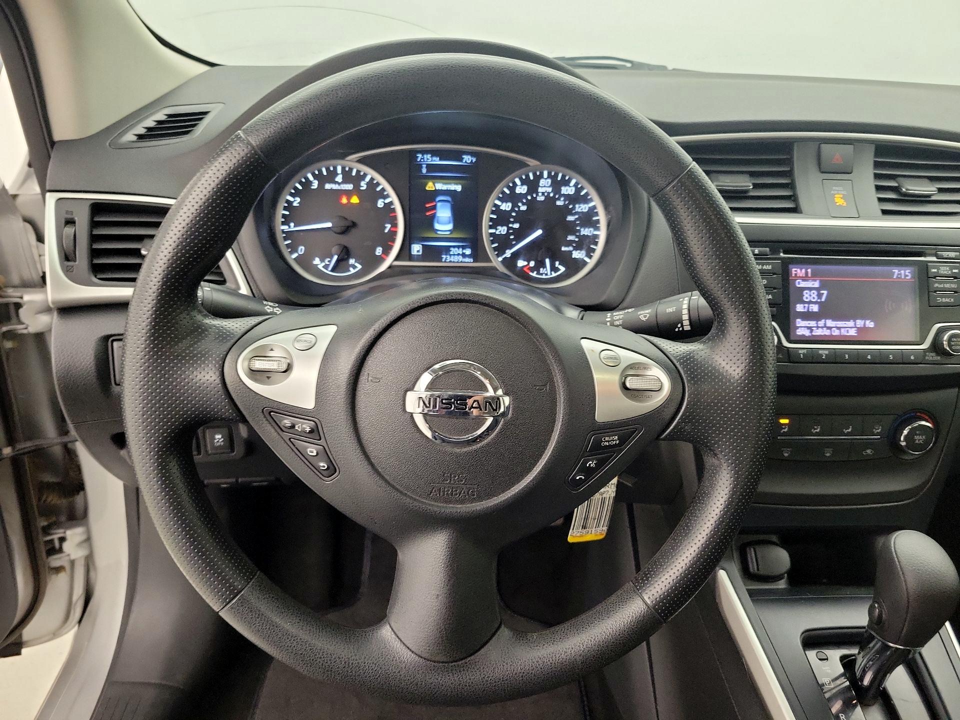 Thumbnail: 2018 Nissan Sentra - 10