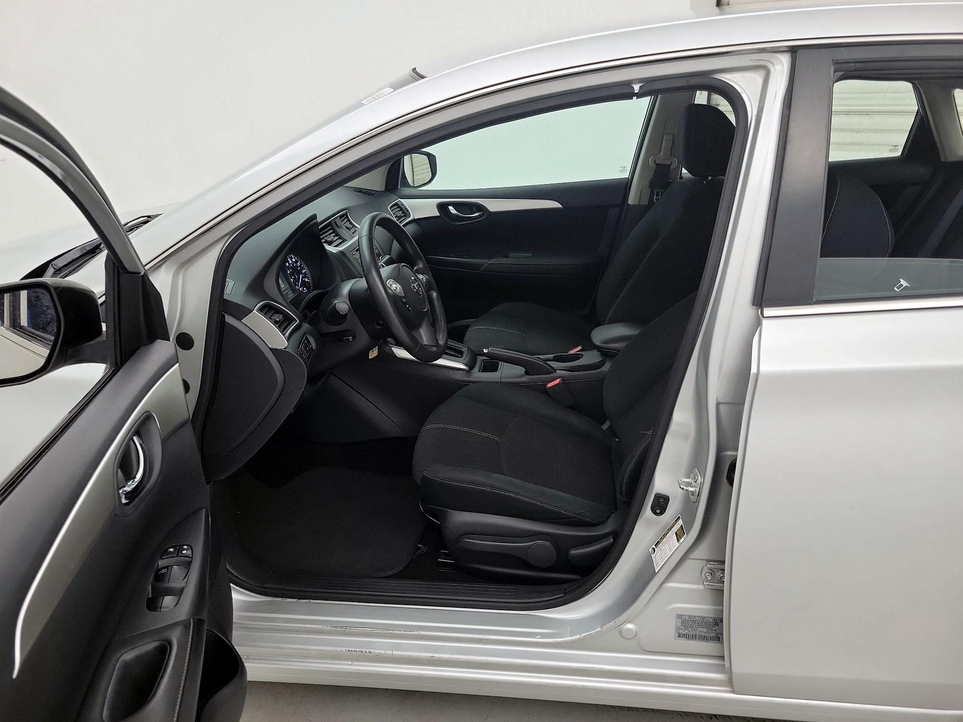 Thumbnail: 2018 Nissan Sentra - 11