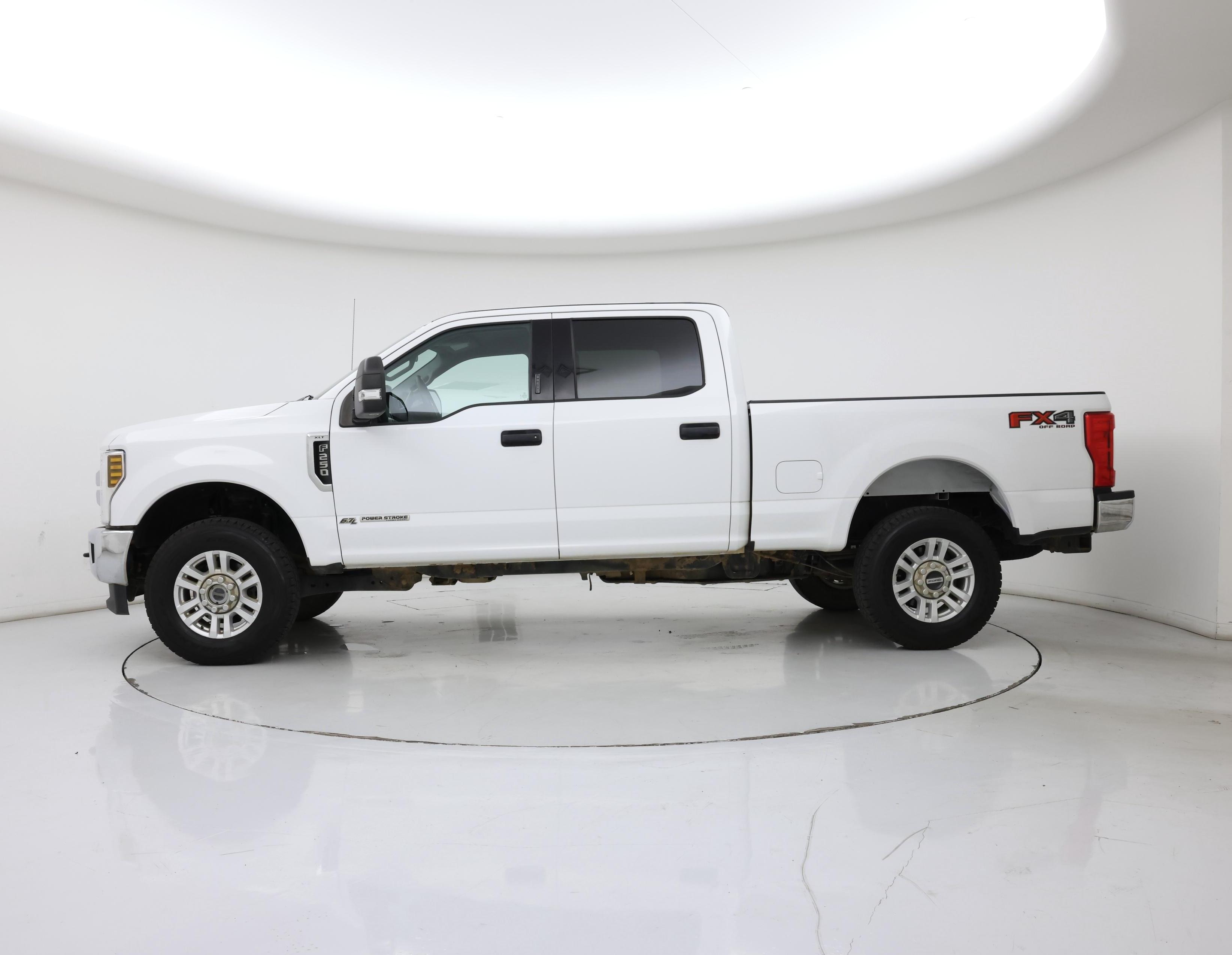 Thumbnail: 2019 Ford F-250 - 3