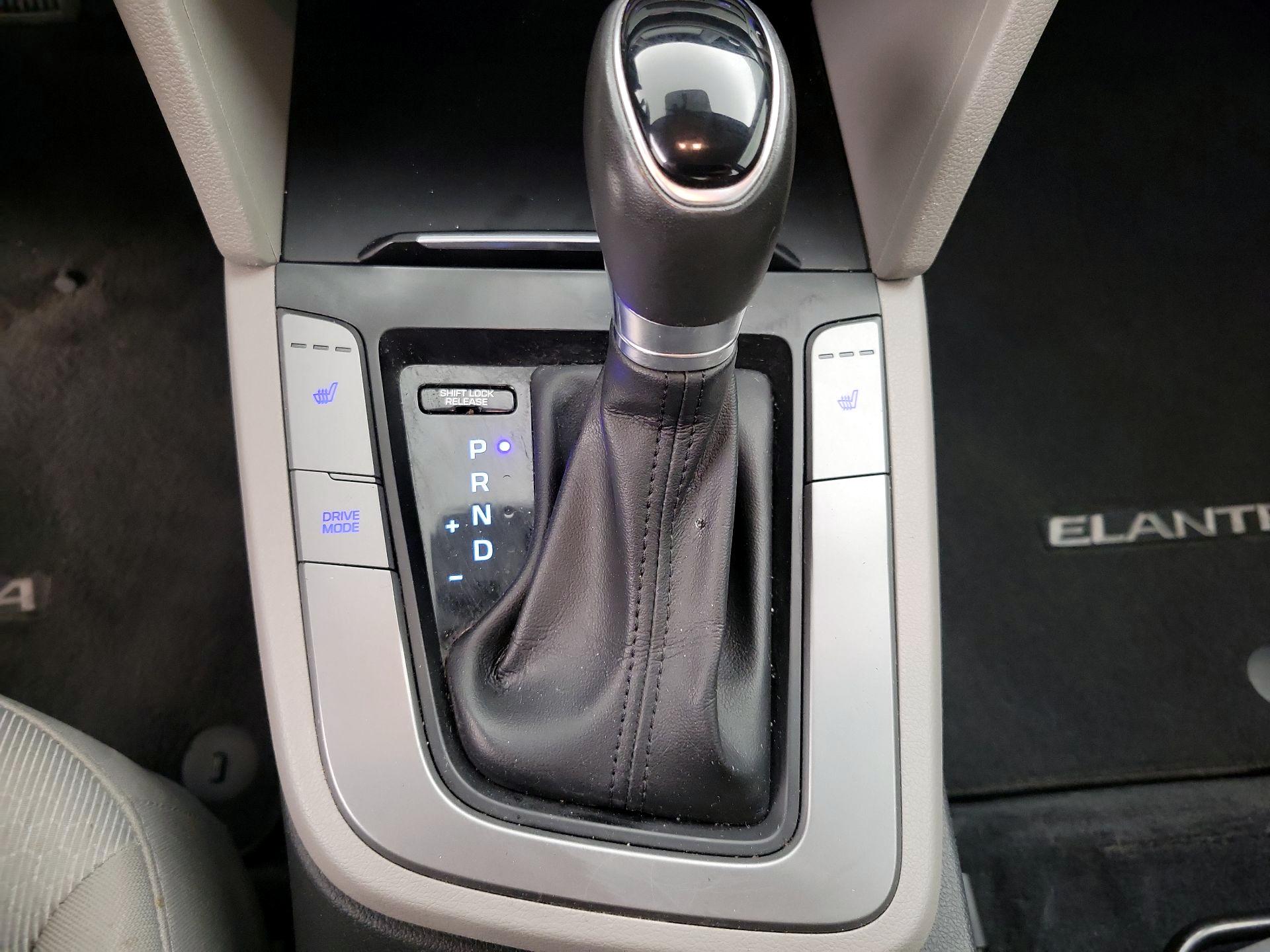 Thumbnail: 2017 Hyundai Elantra - 17