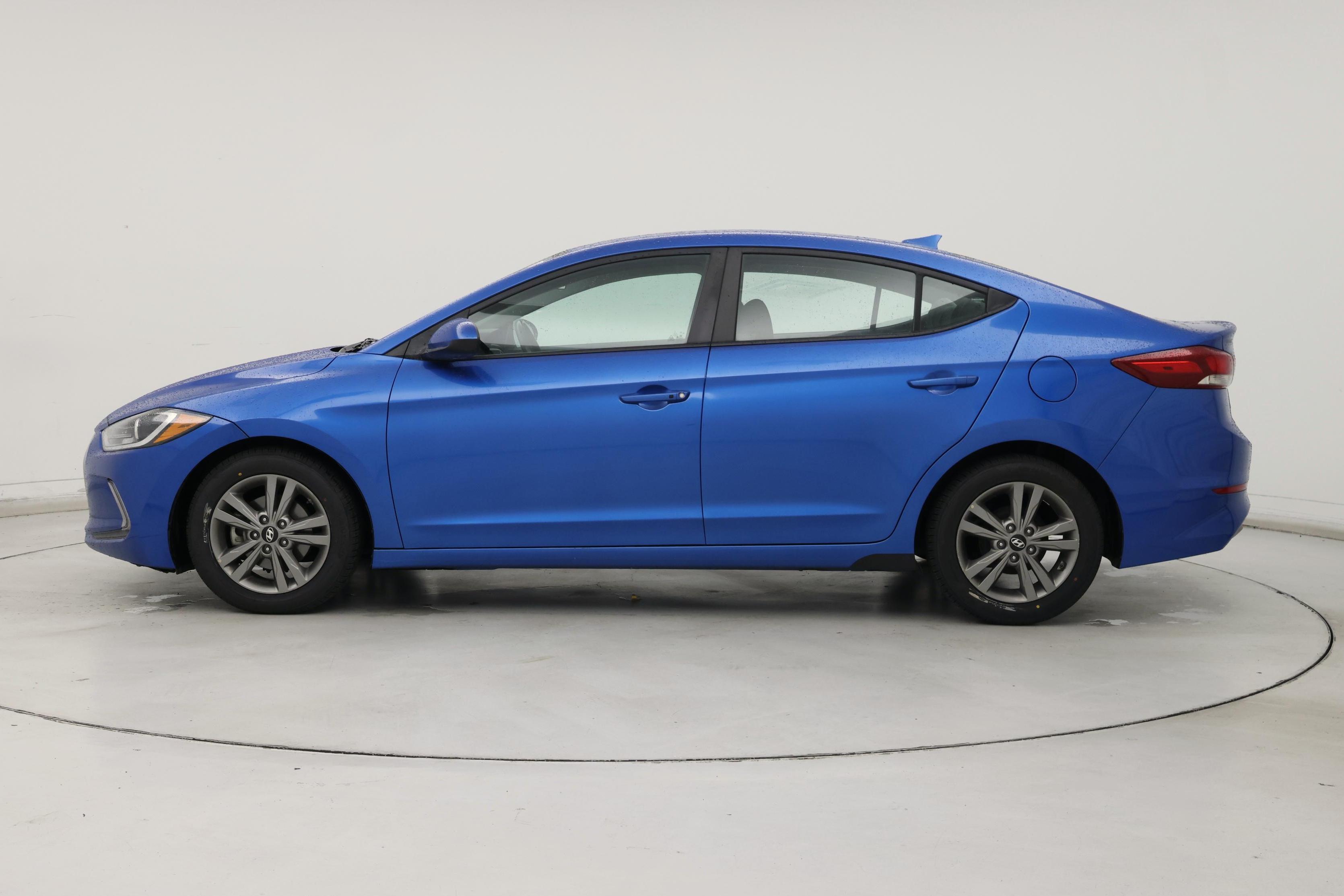 Thumbnail: 2017 Hyundai Elantra - 3