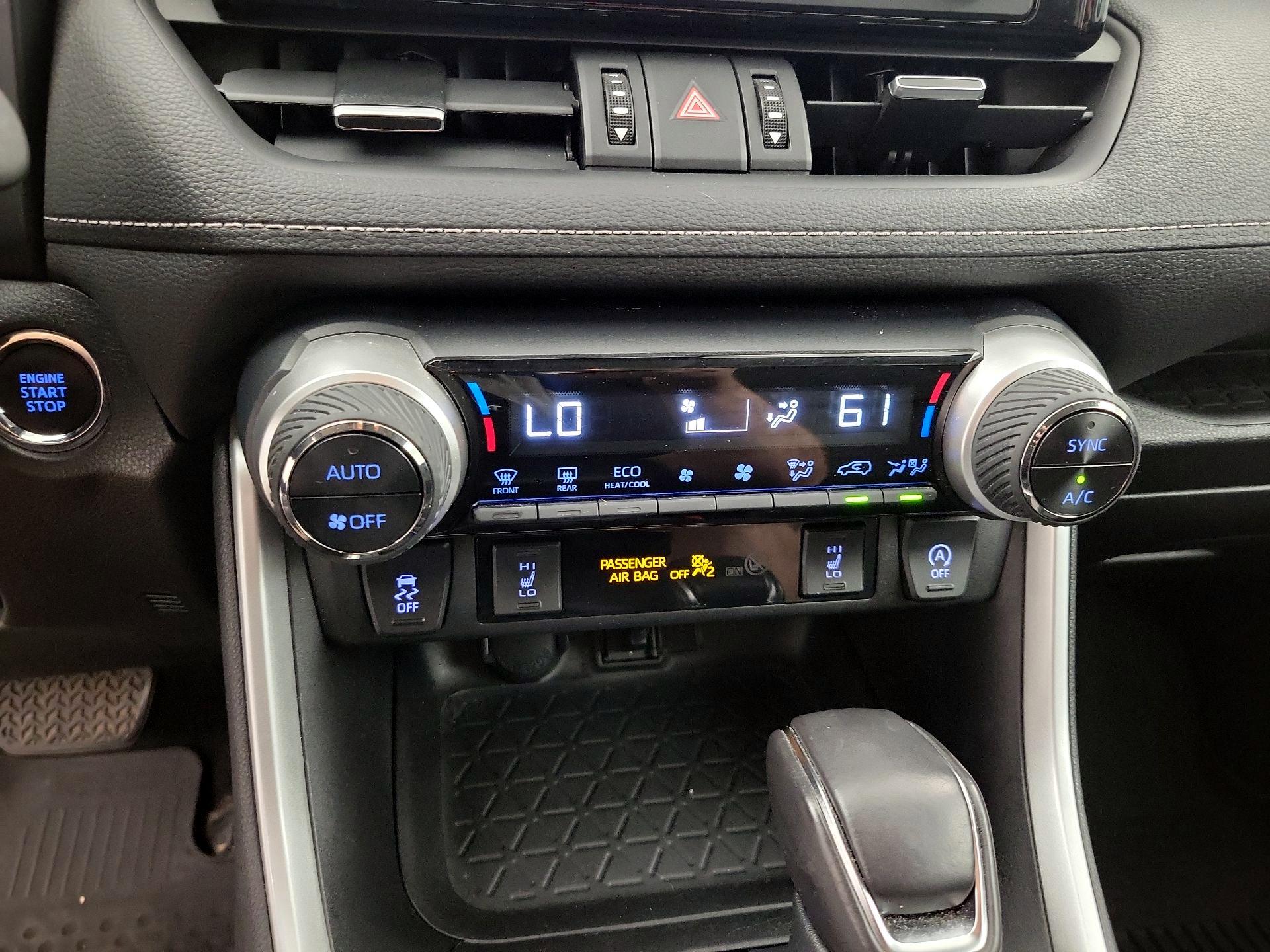 Thumbnail: 2021 Toyota RAV4 - 14