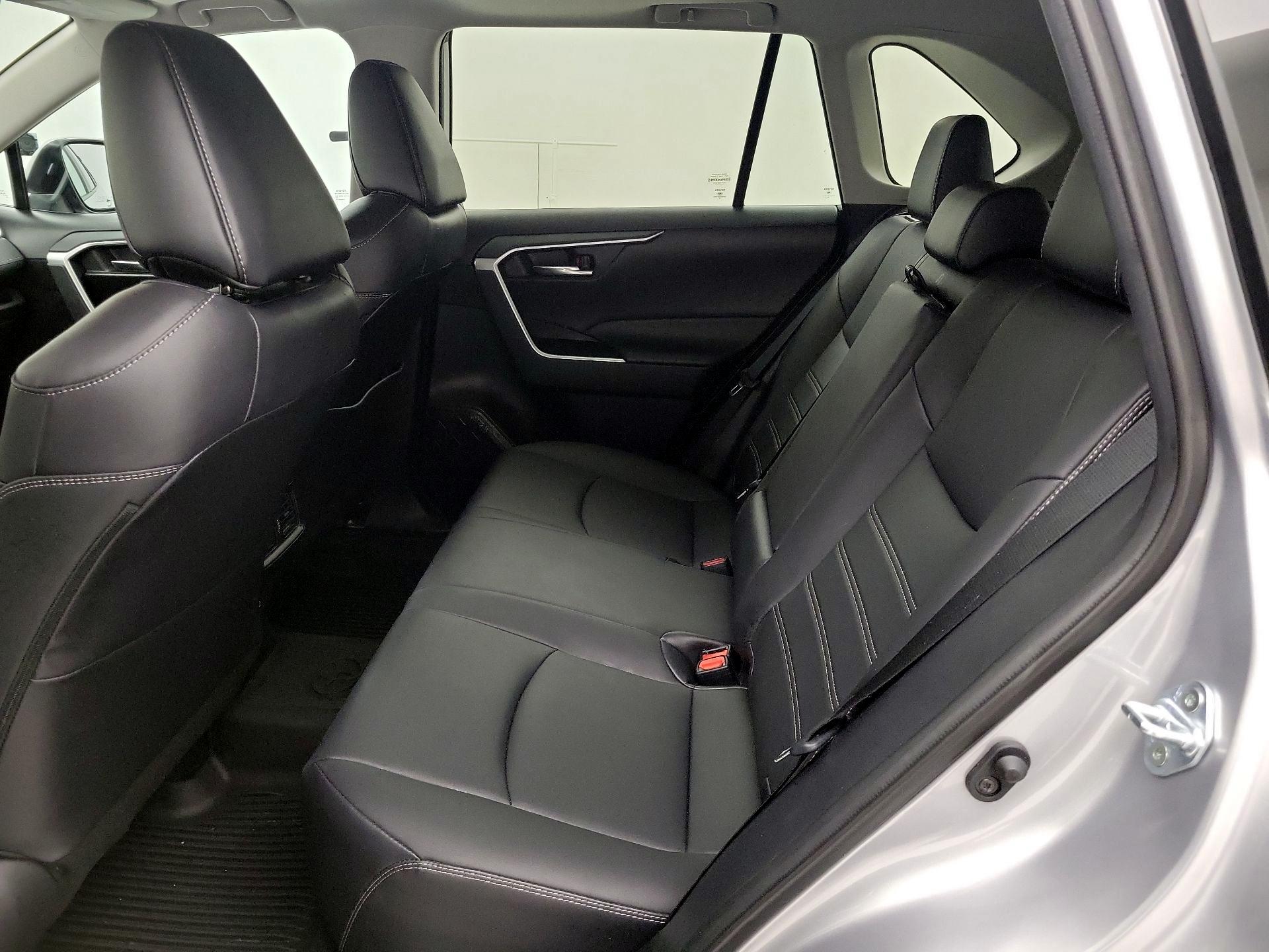 Thumbnail: 2021 Toyota RAV4 - 18