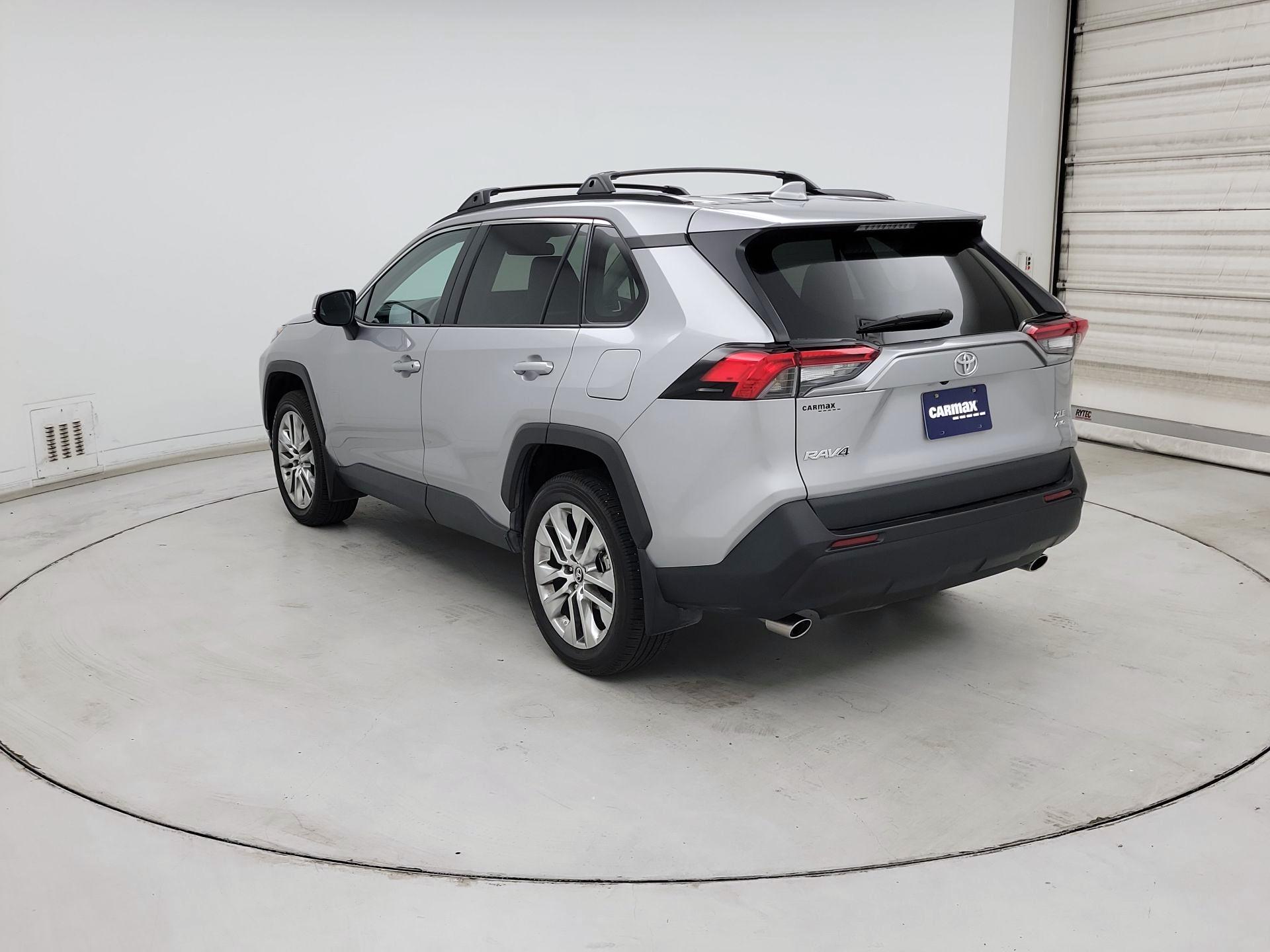 Thumbnail: 2021 Toyota RAV4 - 7