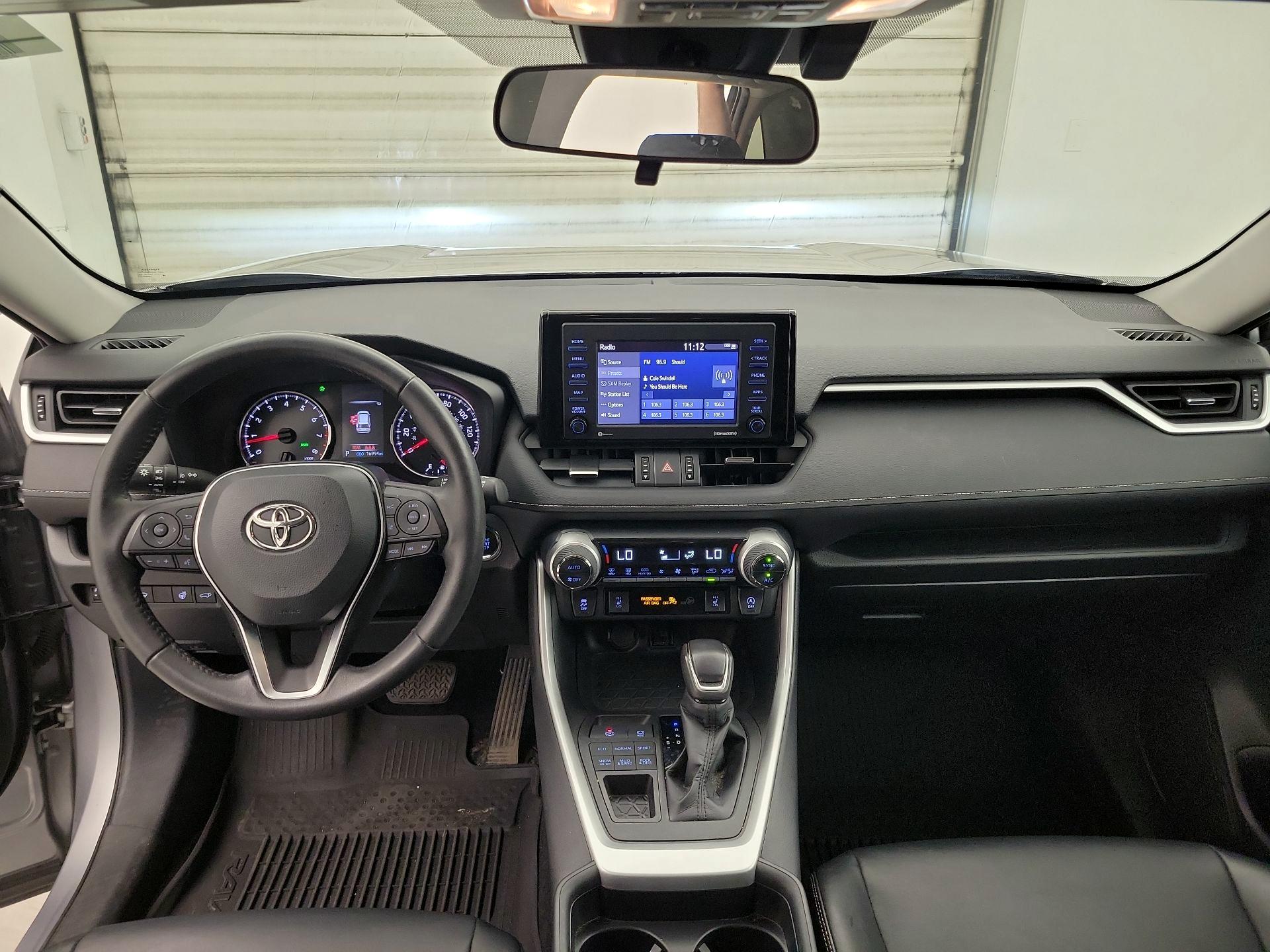 Thumbnail: 2021 Toyota RAV4 - 8