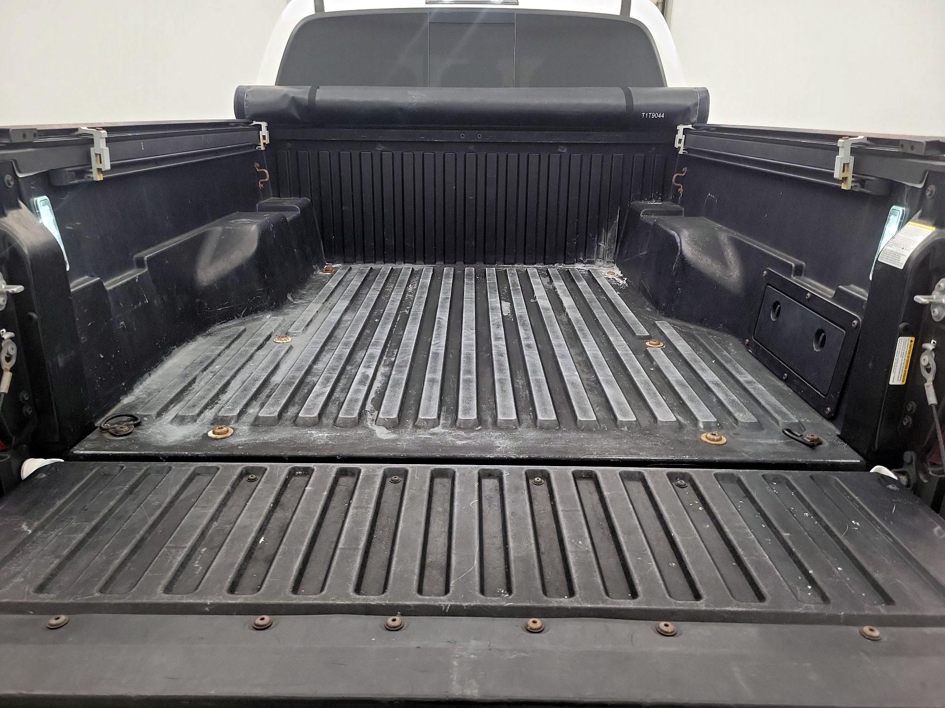 Thumbnail: 2021 Toyota Tacoma - 18