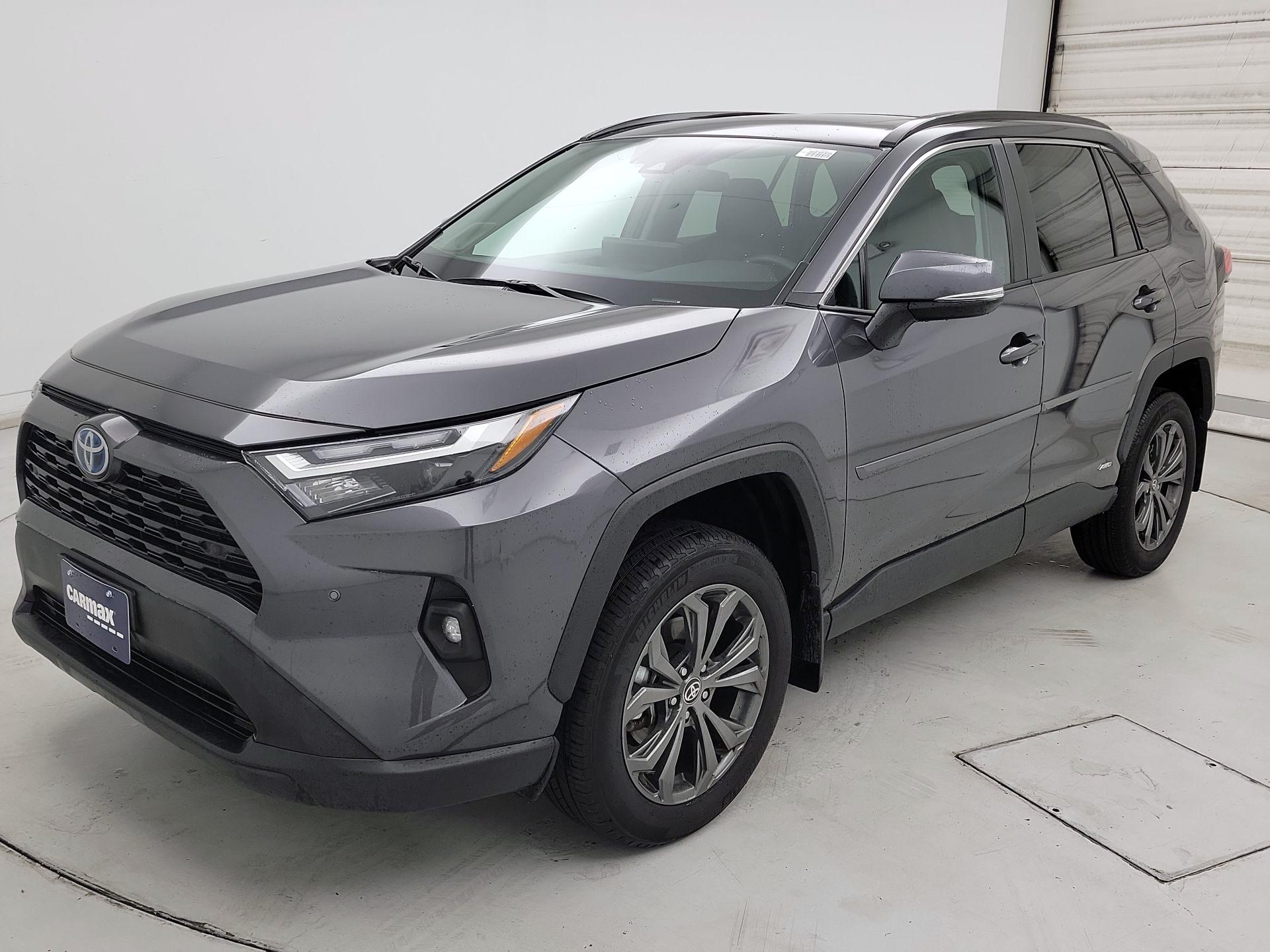 Thumbnail: 2024 Toyota RAV4 - 3