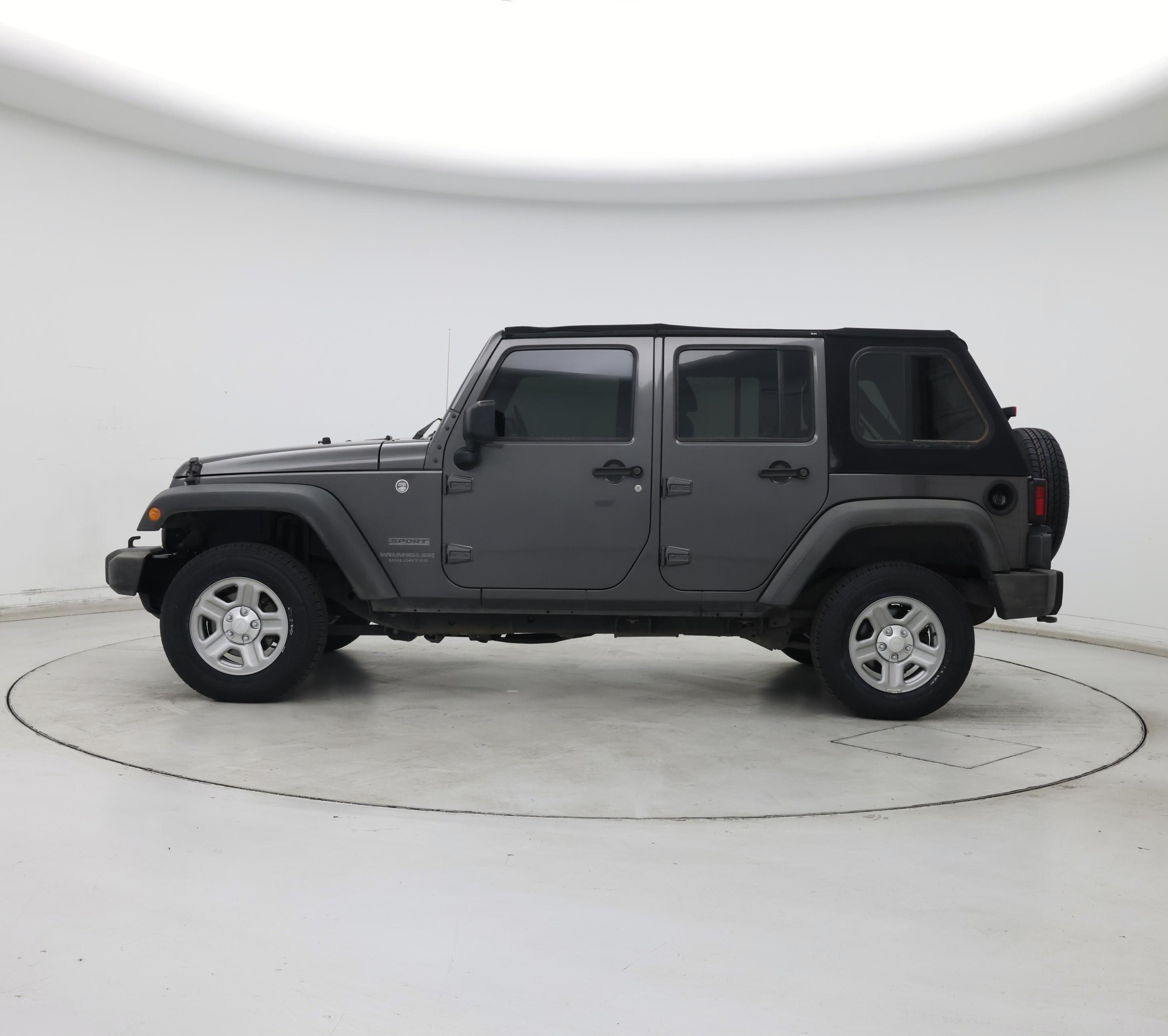 Thumbnail: 2016 Jeep Wrangler - 3