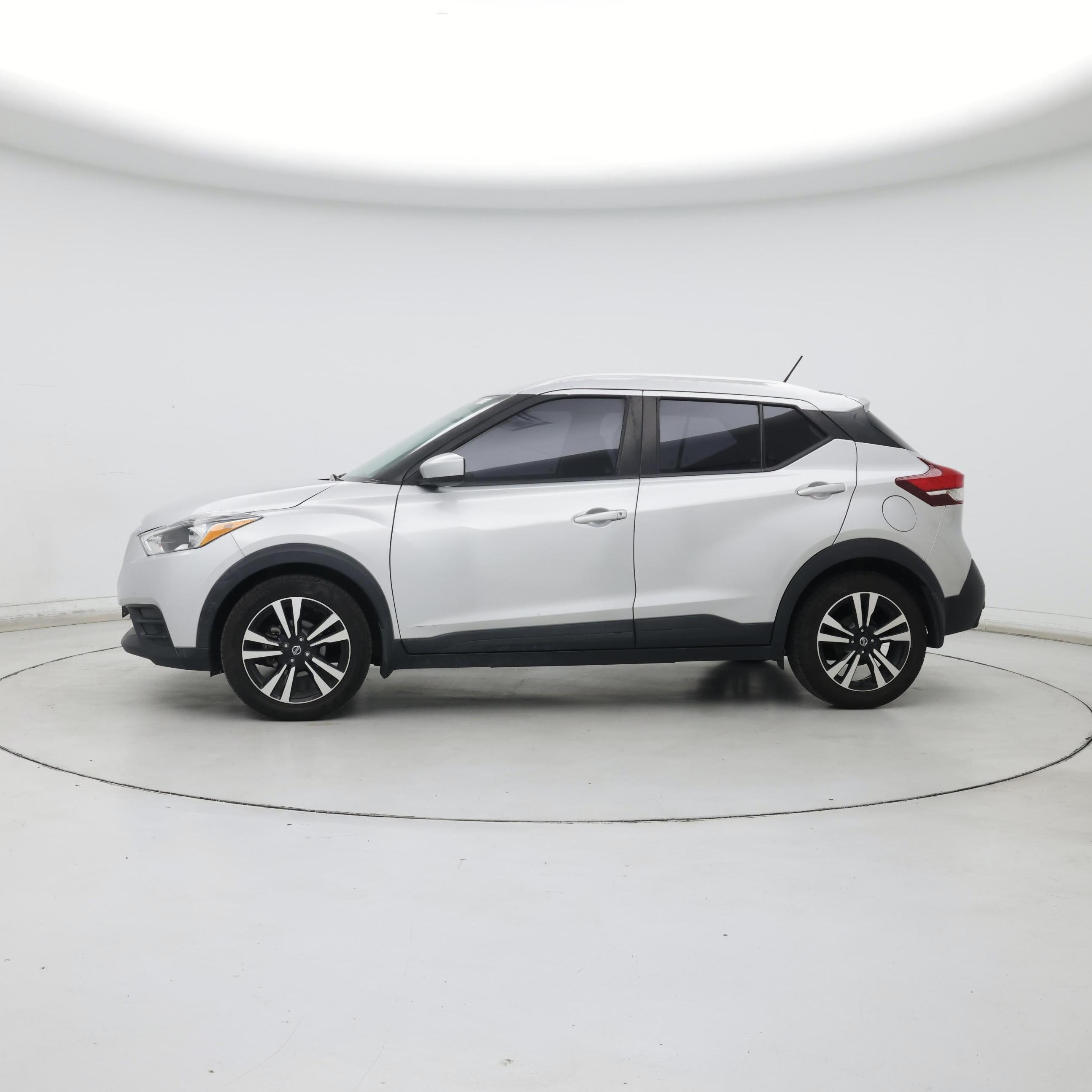 Thumbnail: 2019 Nissan Kicks - 3