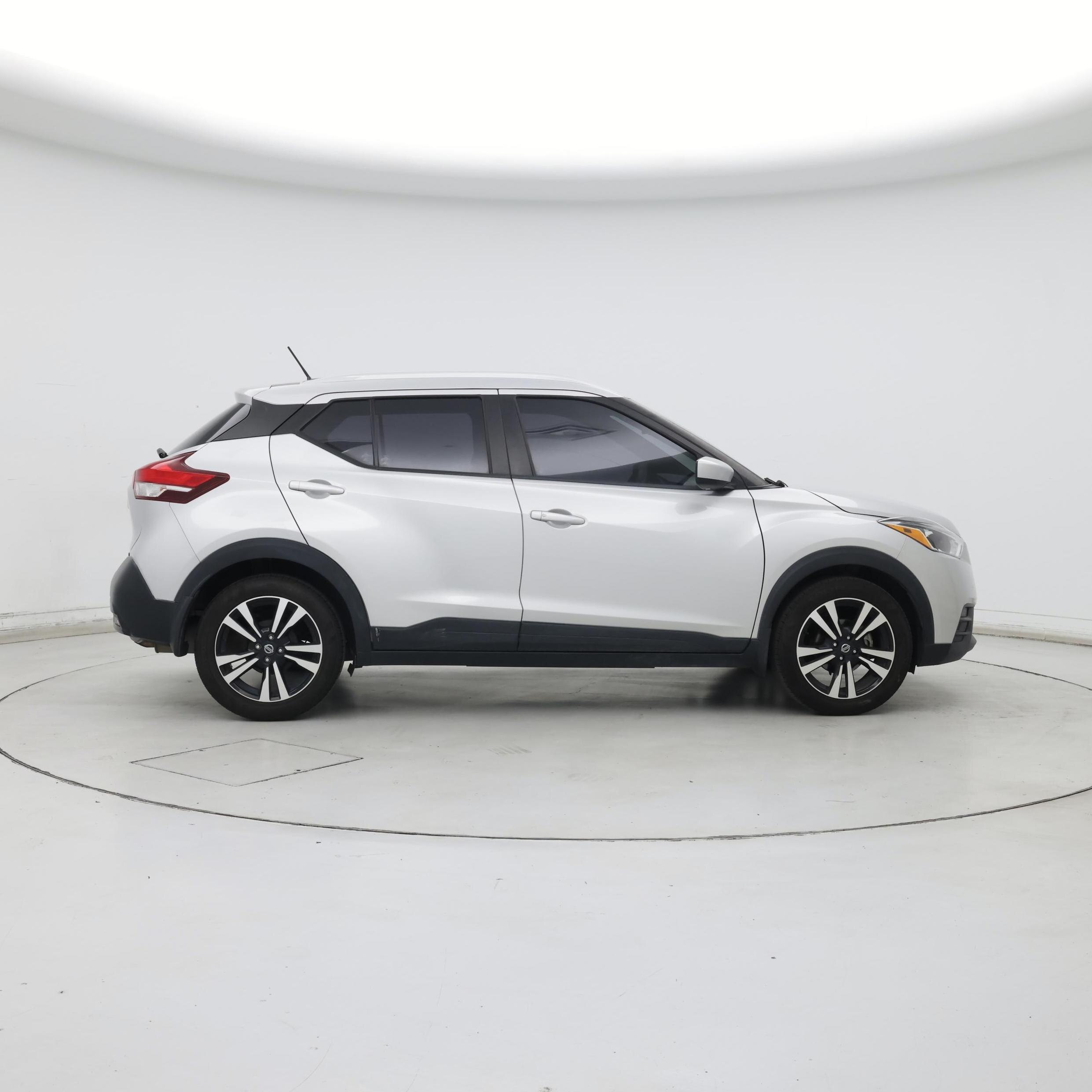 Thumbnail: 2019 Nissan Kicks - 7