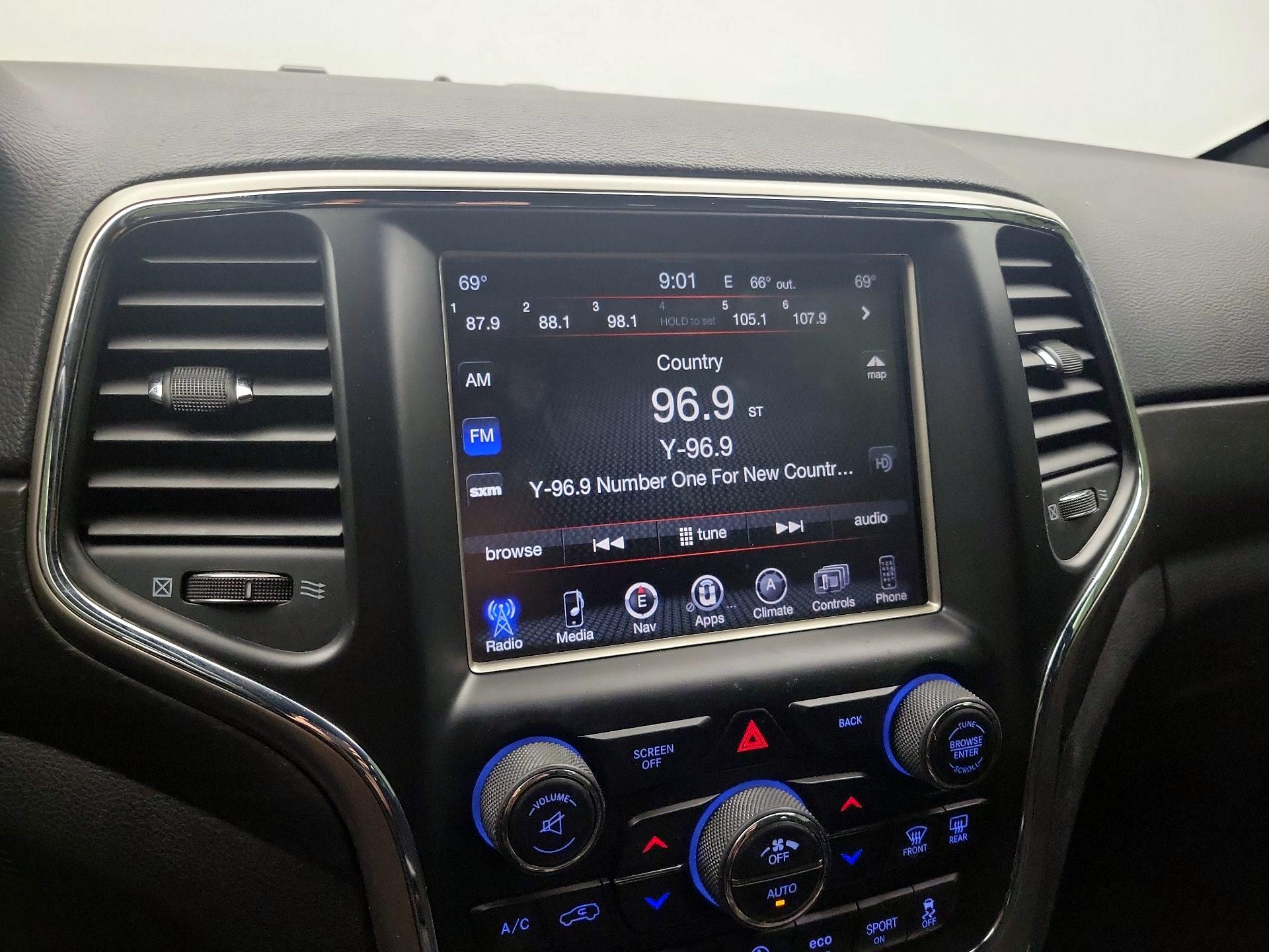 Thumbnail: 2017 Jeep Grand Cherokee - 14