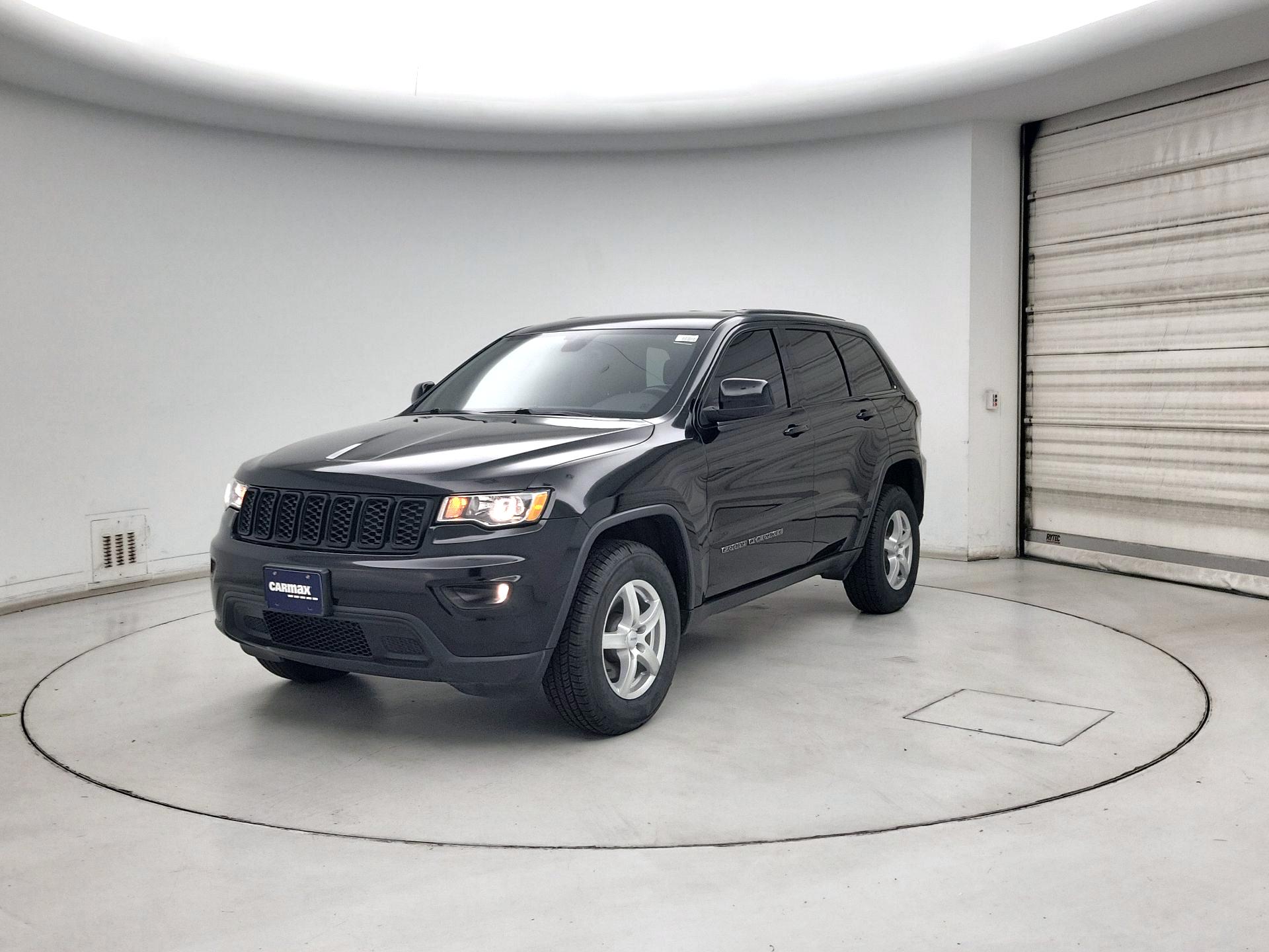 Thumbnail: 2017 Jeep Grand Cherokee - 3
