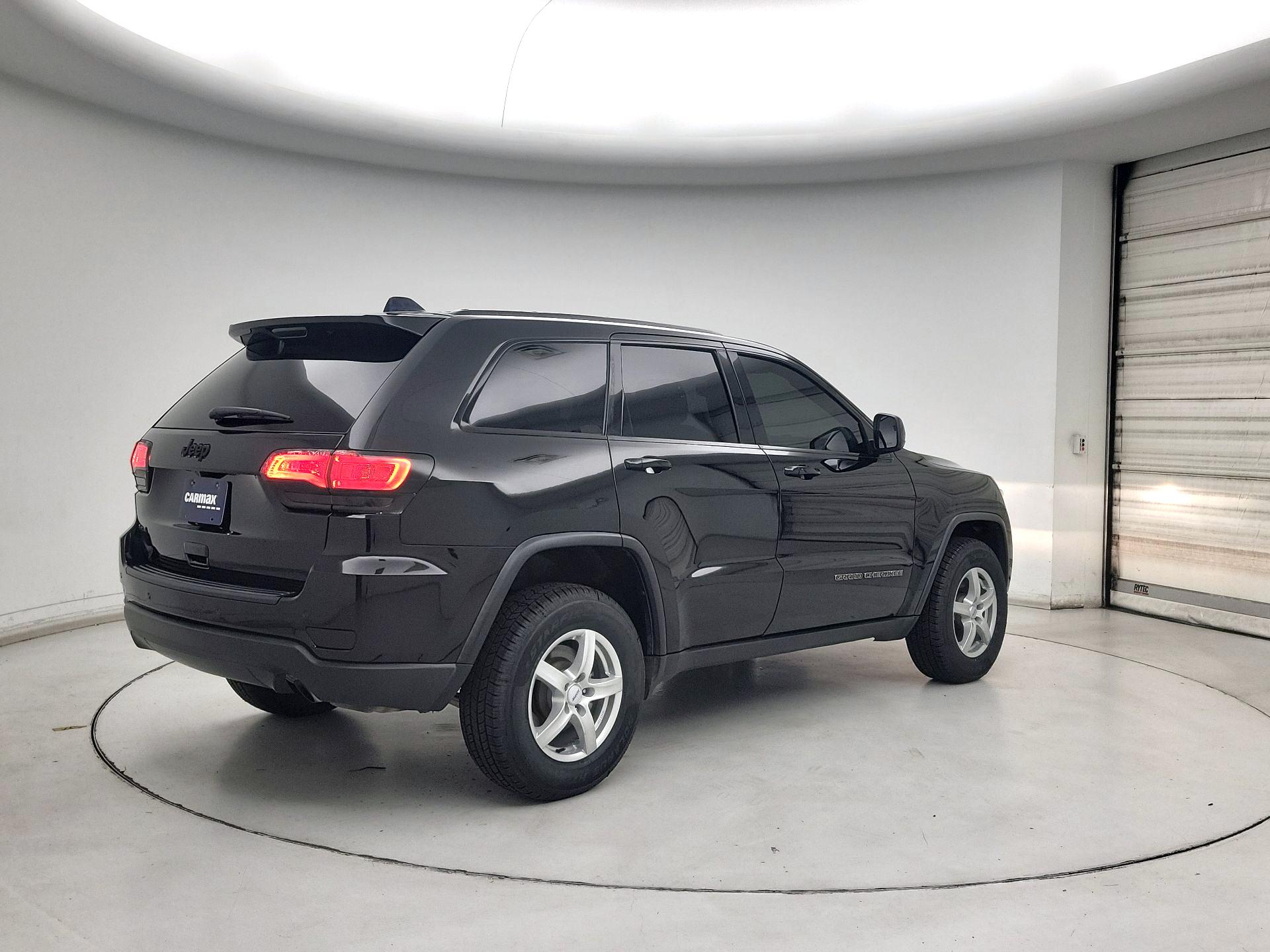 Thumbnail: 2017 Jeep Grand Cherokee - 5