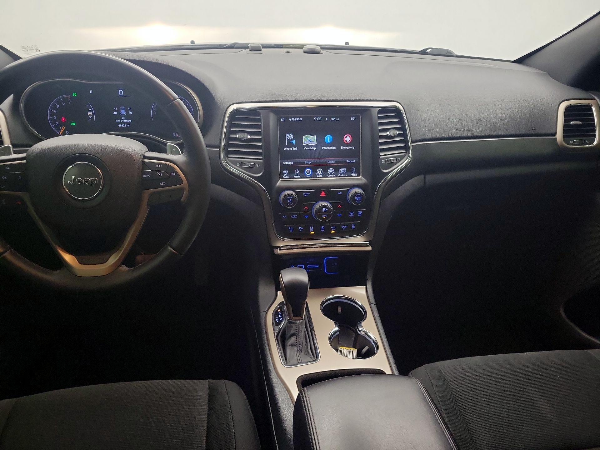 Thumbnail: 2017 Jeep Grand Cherokee - 8