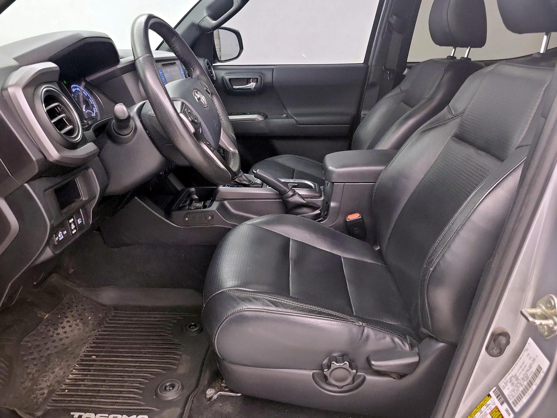 Thumbnail: 2018 Toyota Tacoma - 9