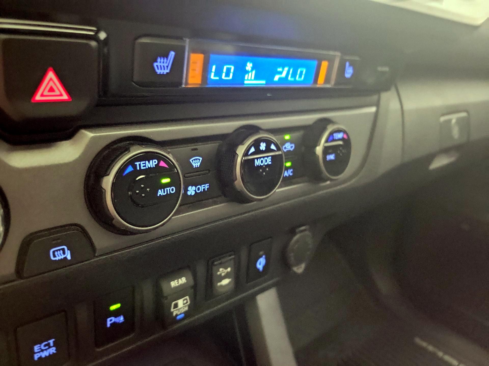 Thumbnail: 2018 Toyota Tacoma - 14