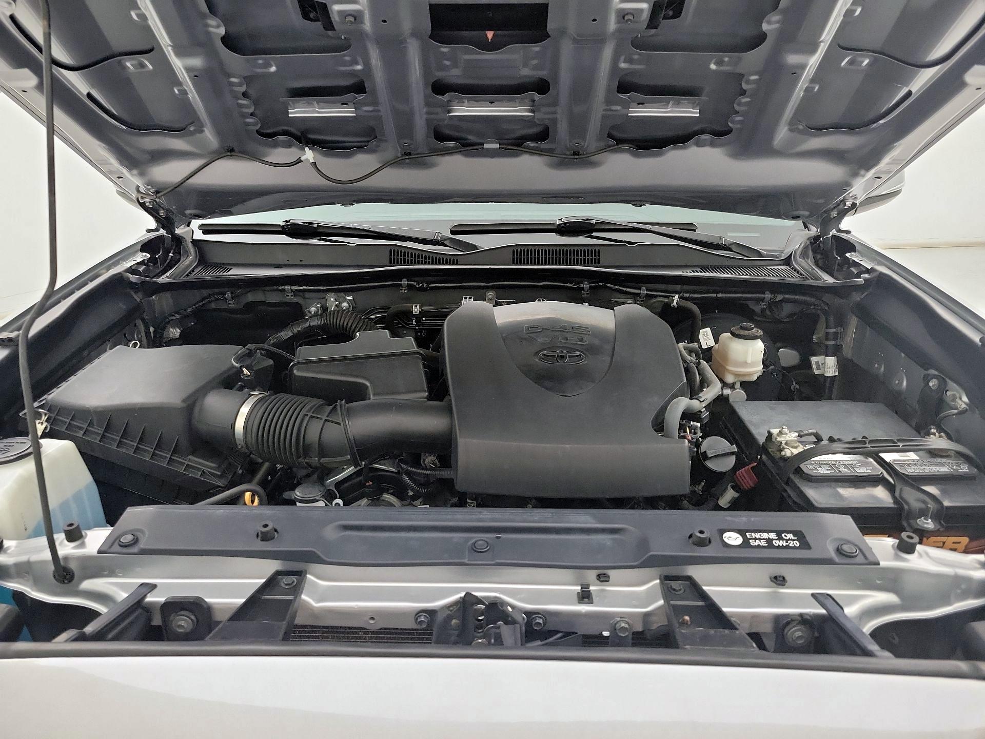 Thumbnail: 2018 Toyota Tacoma - 19