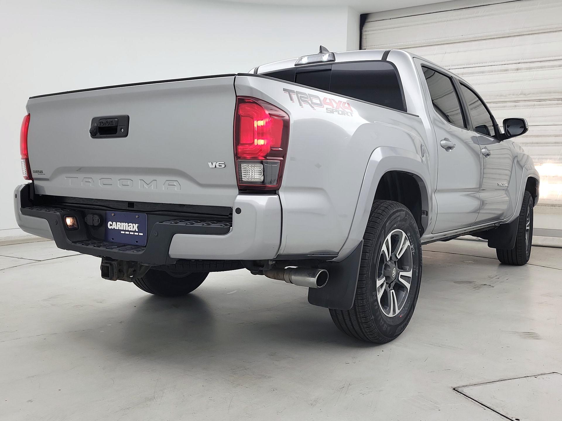 Thumbnail: 2018 Toyota Tacoma - 5